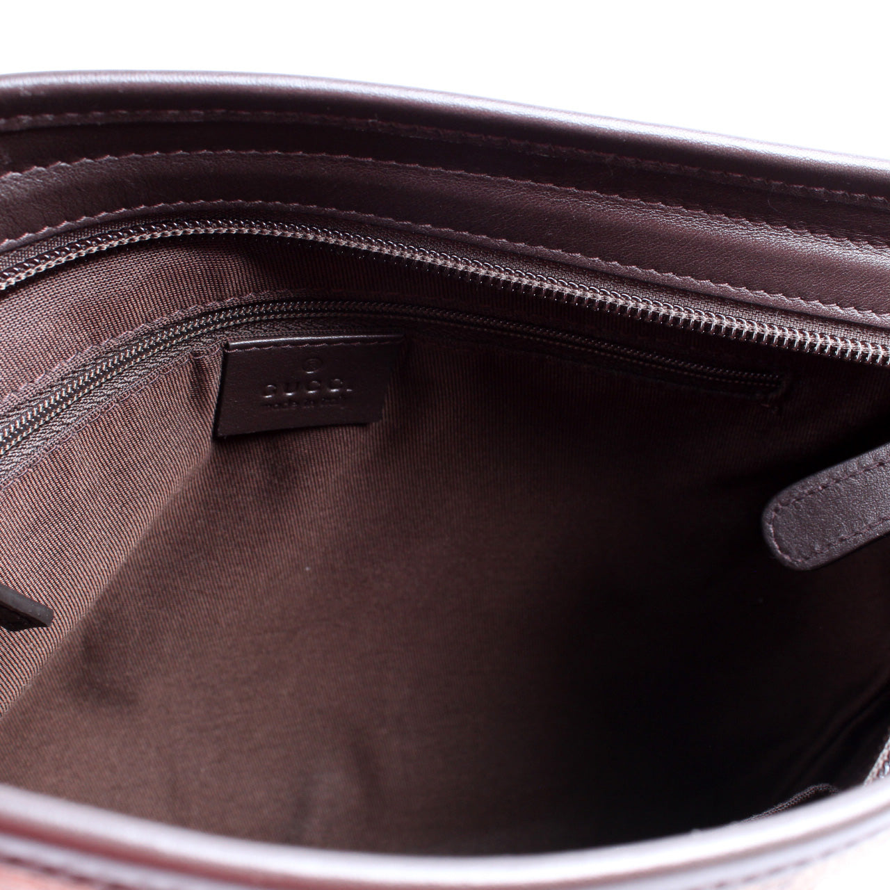 388924 GG Supreme Crossbody