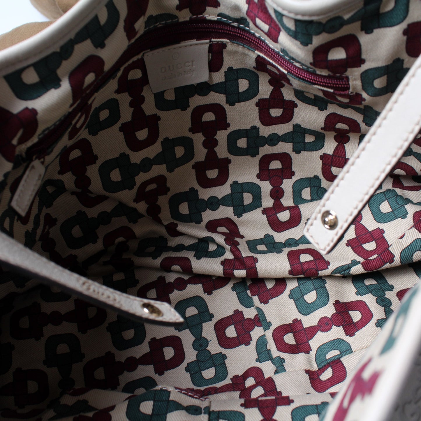 130736 Abbey Leather Tote Medium