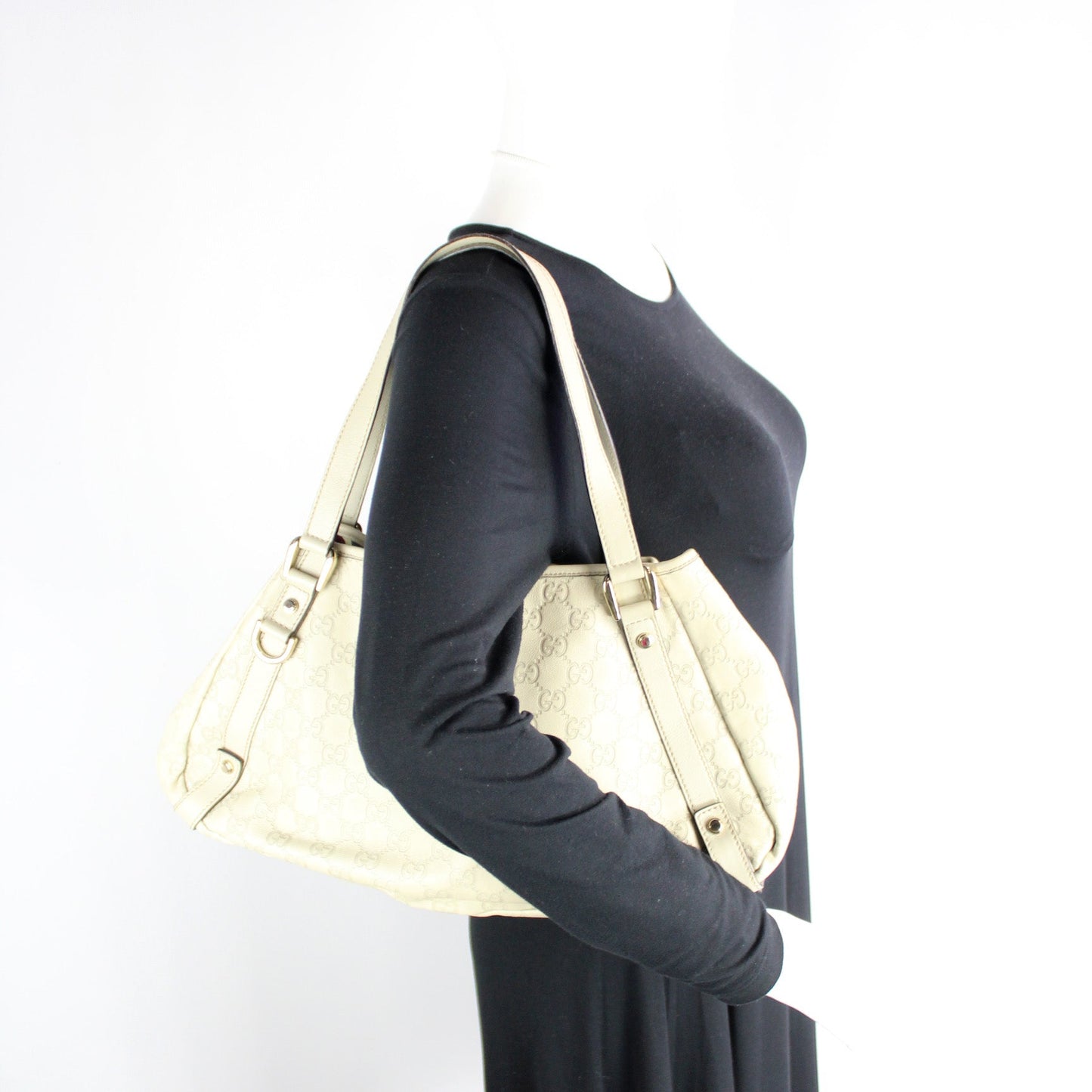 130736 Abbey Leather Tote Medium