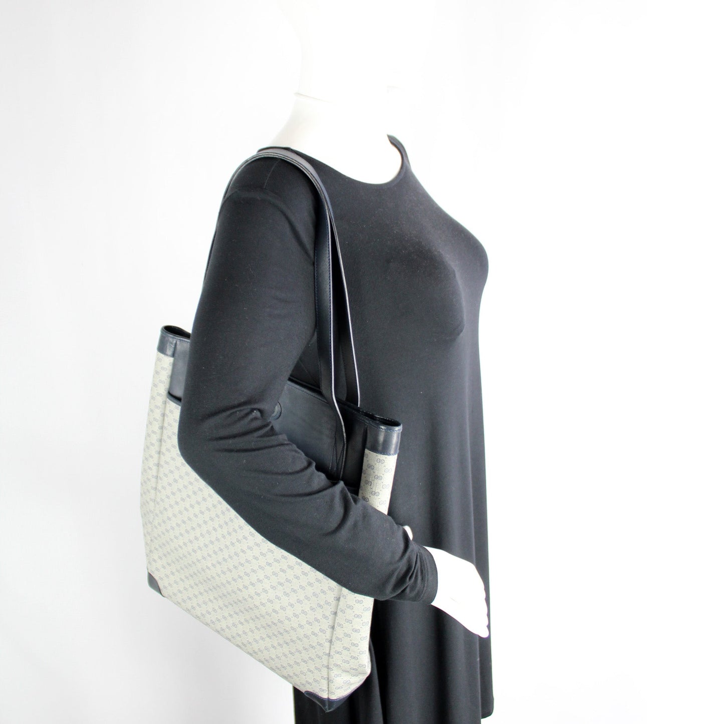 002-115-0135 Vintage N/S Tote