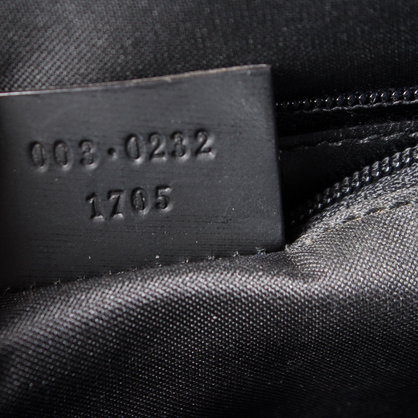 003.0232 GG Nylon Sling Bag Vintage