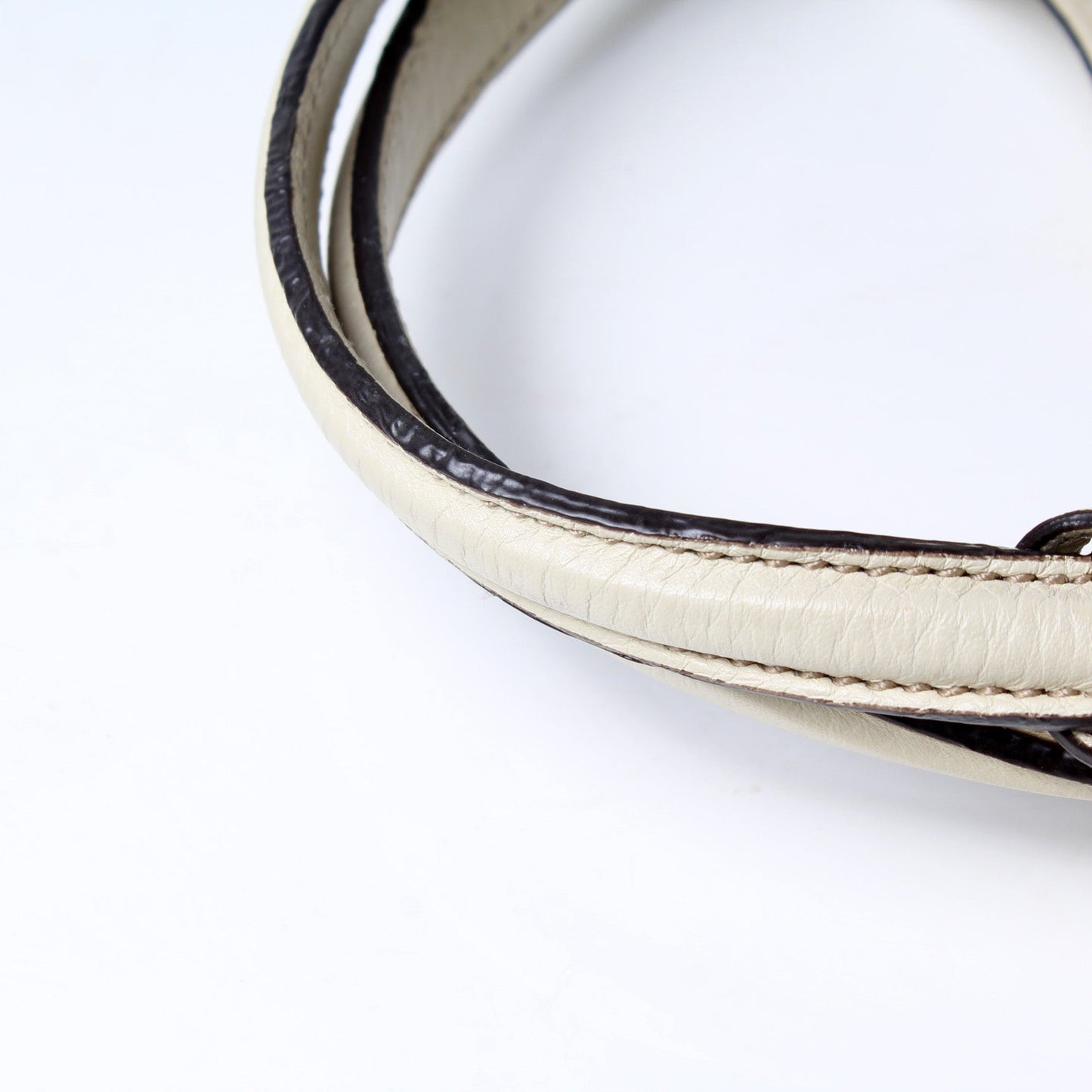 336751 Soho Leather Shoulder