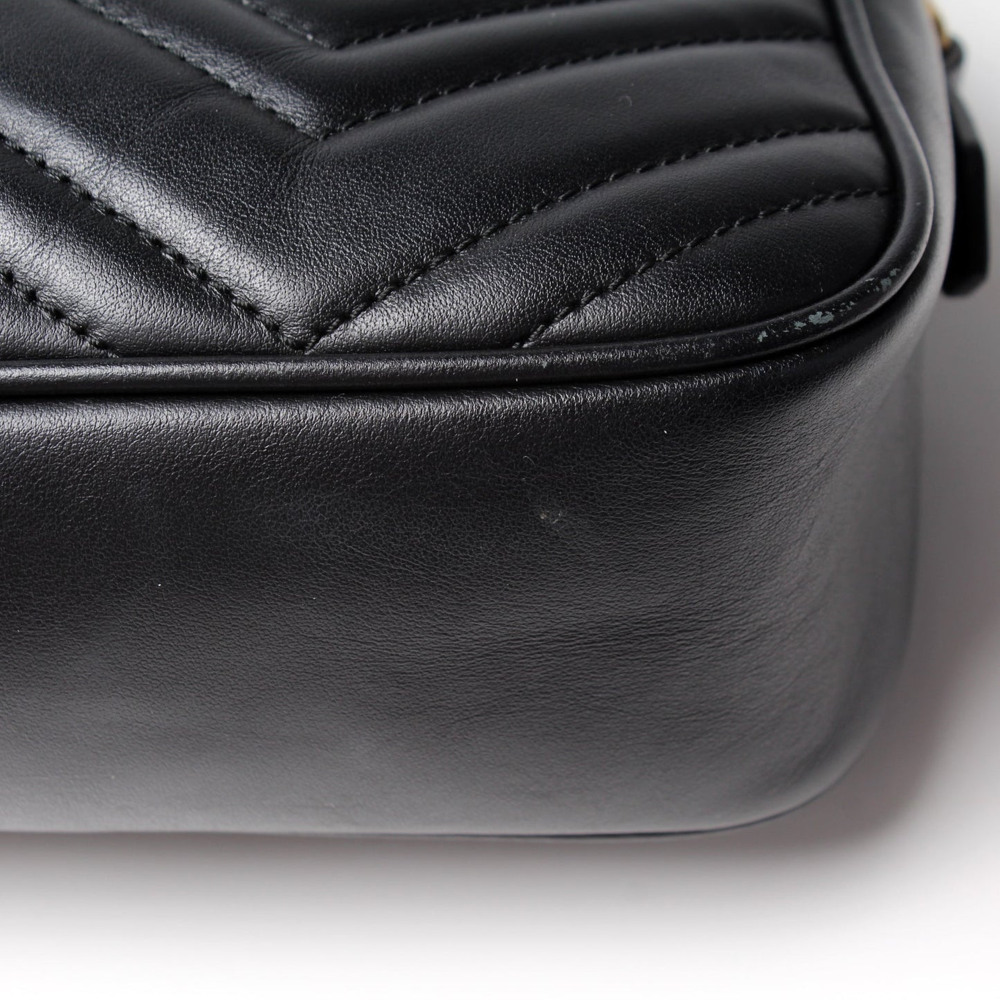 447632 Marmont Small Leather Camera
