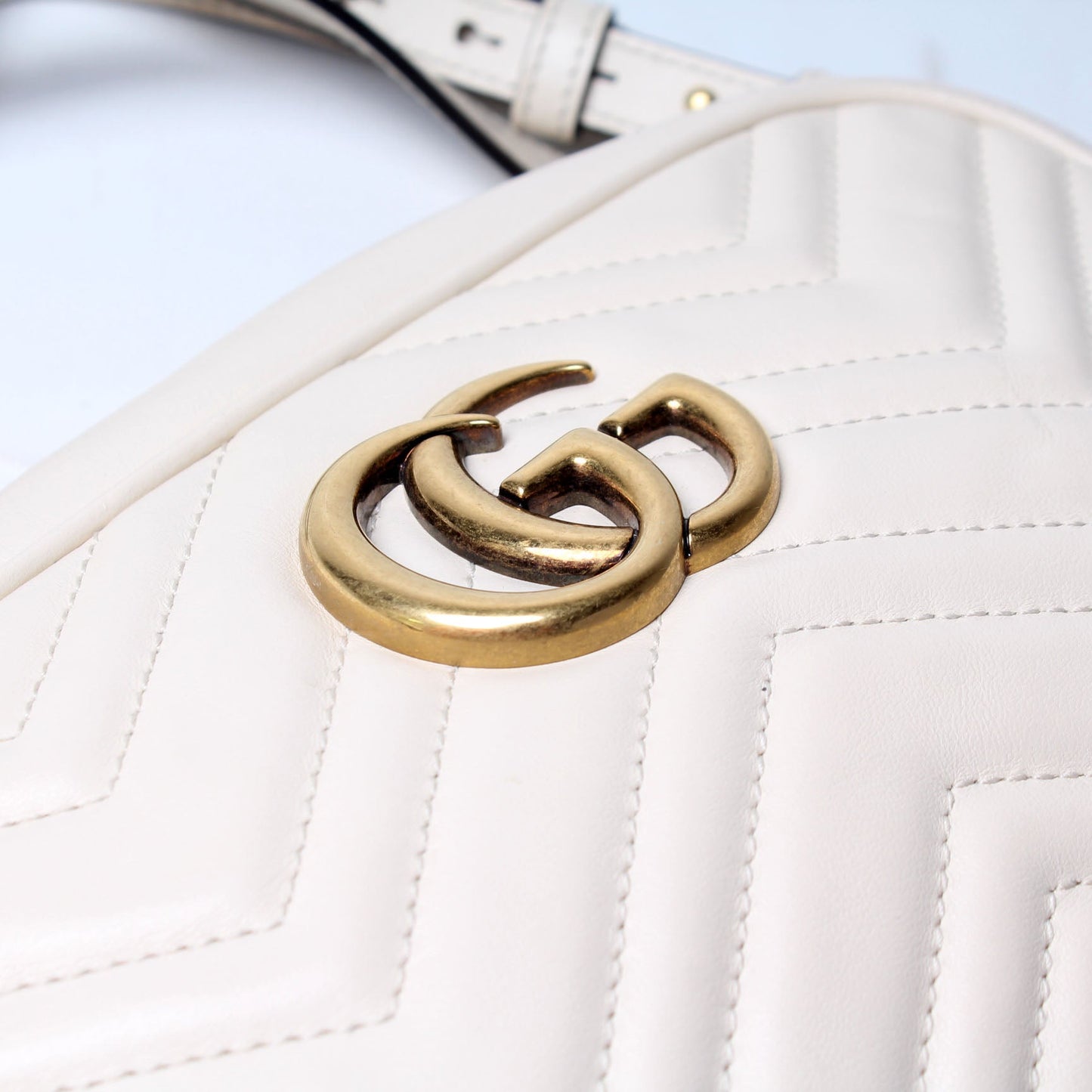 447632 Marmont Small Leather Camera