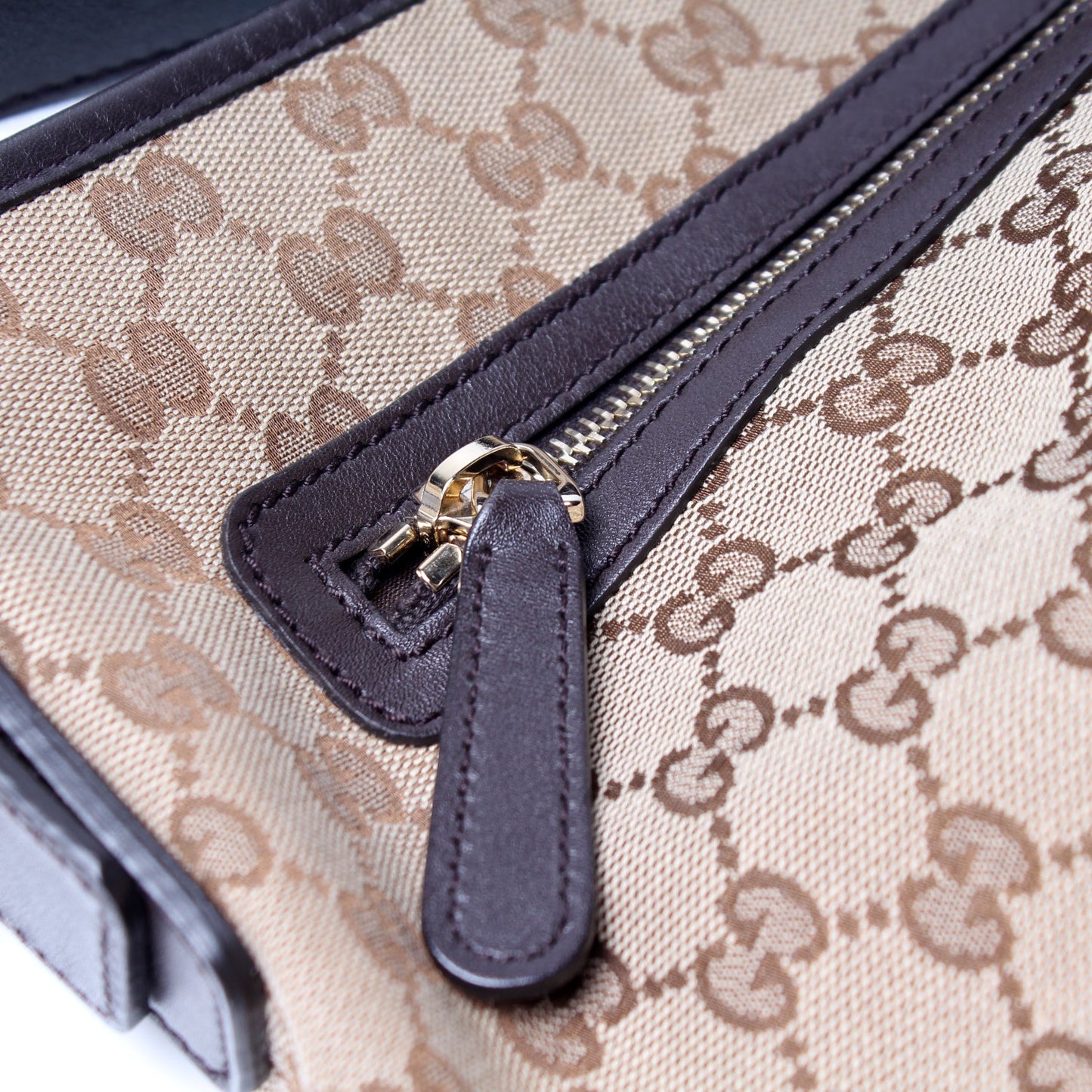 388930 GG Canvas Shoulder Bag