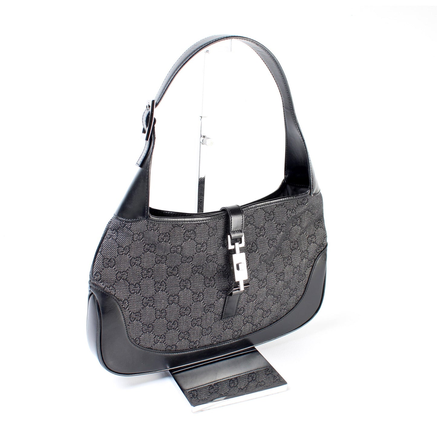 00963 Jackie O Hobo