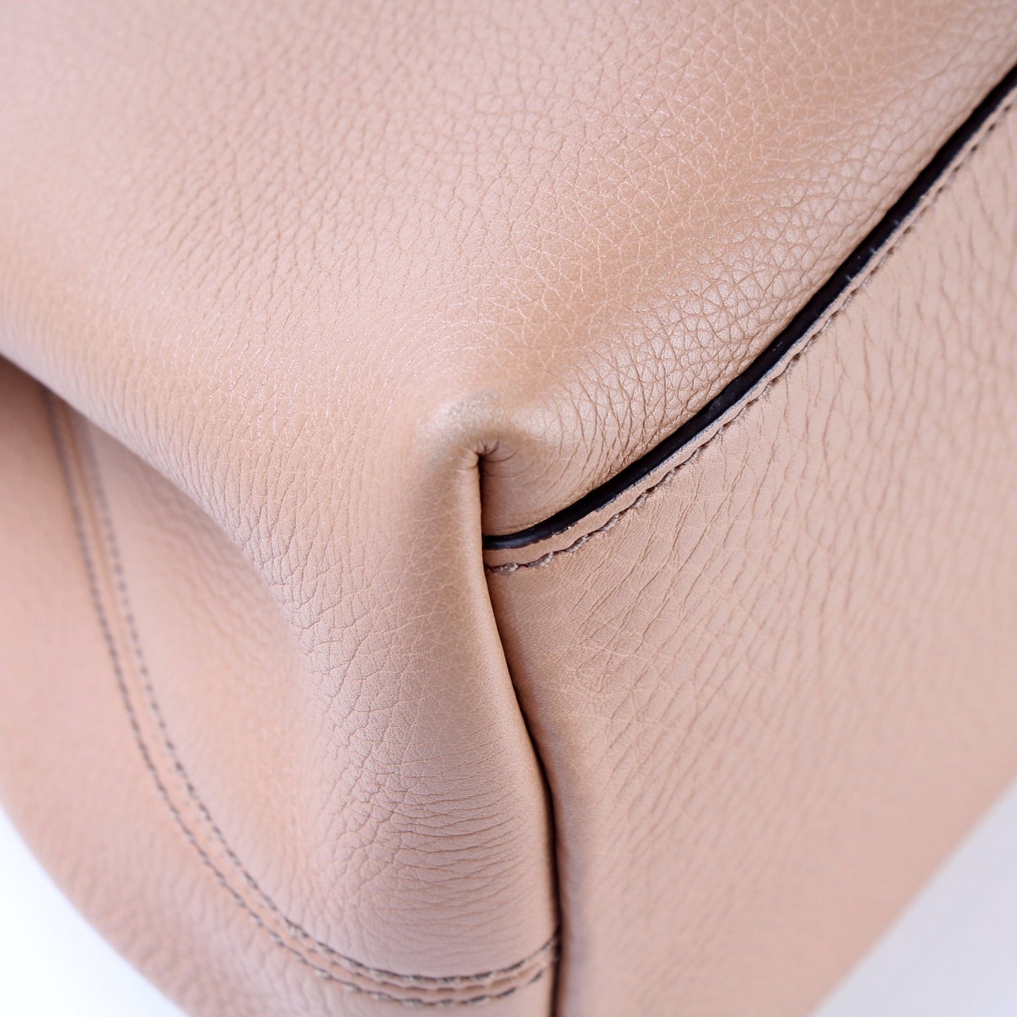 308982 Soho Leather Shoulder Medium
