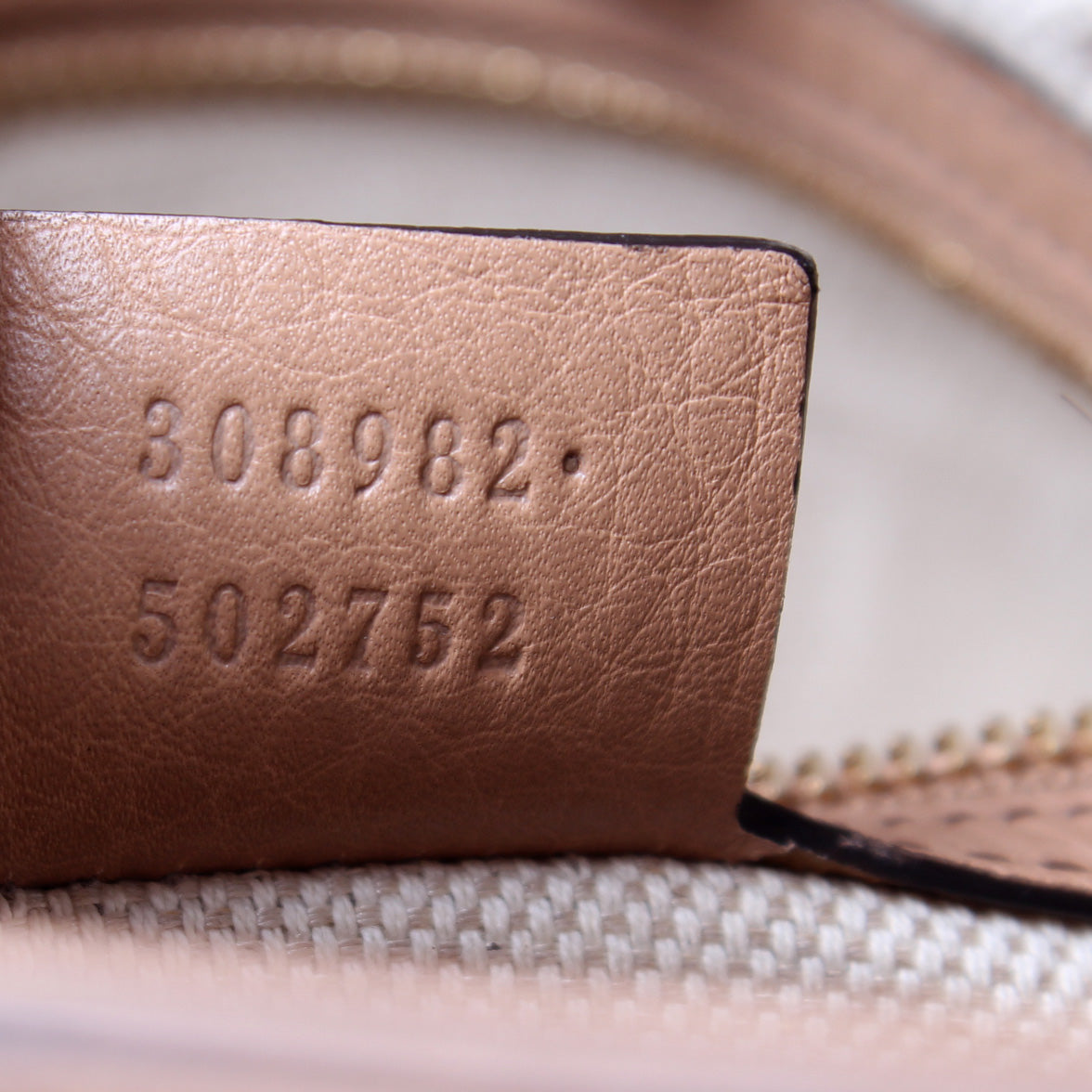 308982 Soho Leather Shoulder Medium