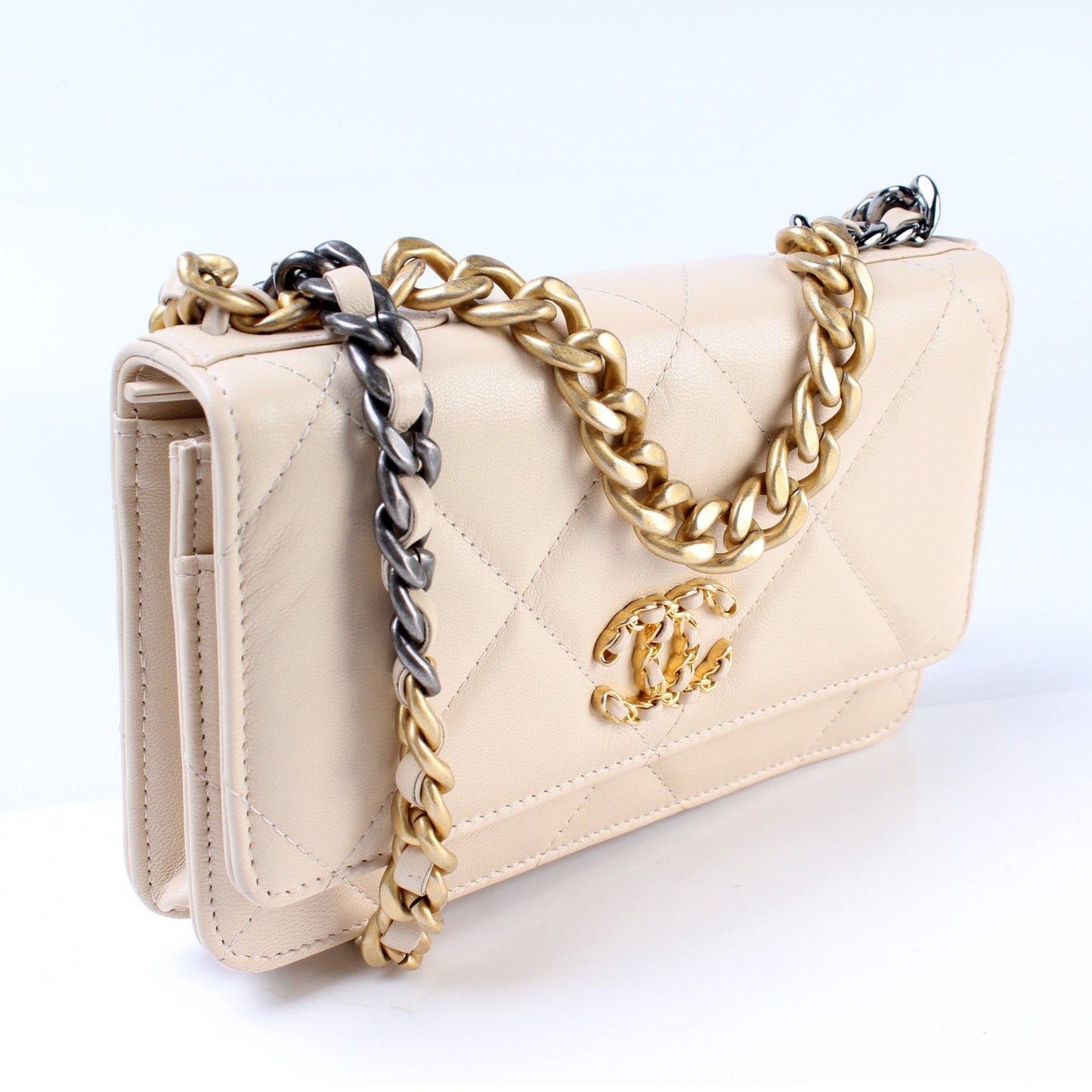 Chanel 19 WOC Quilted Lambskin 30M