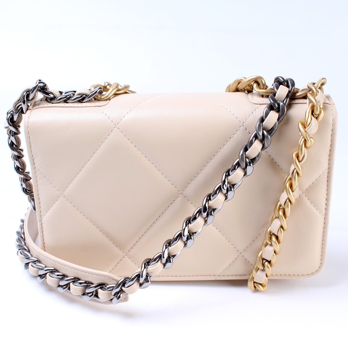 Chanel 19 WOC Quilted Lambskin 30M