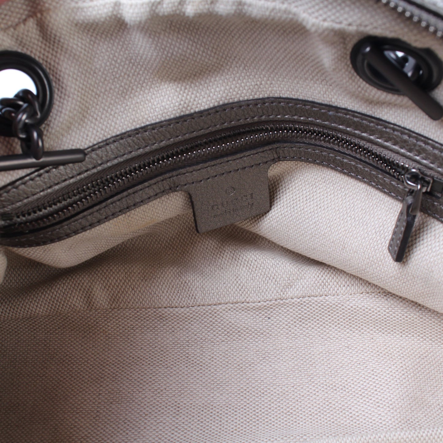 308983 Soho Chain Shoulder Bag