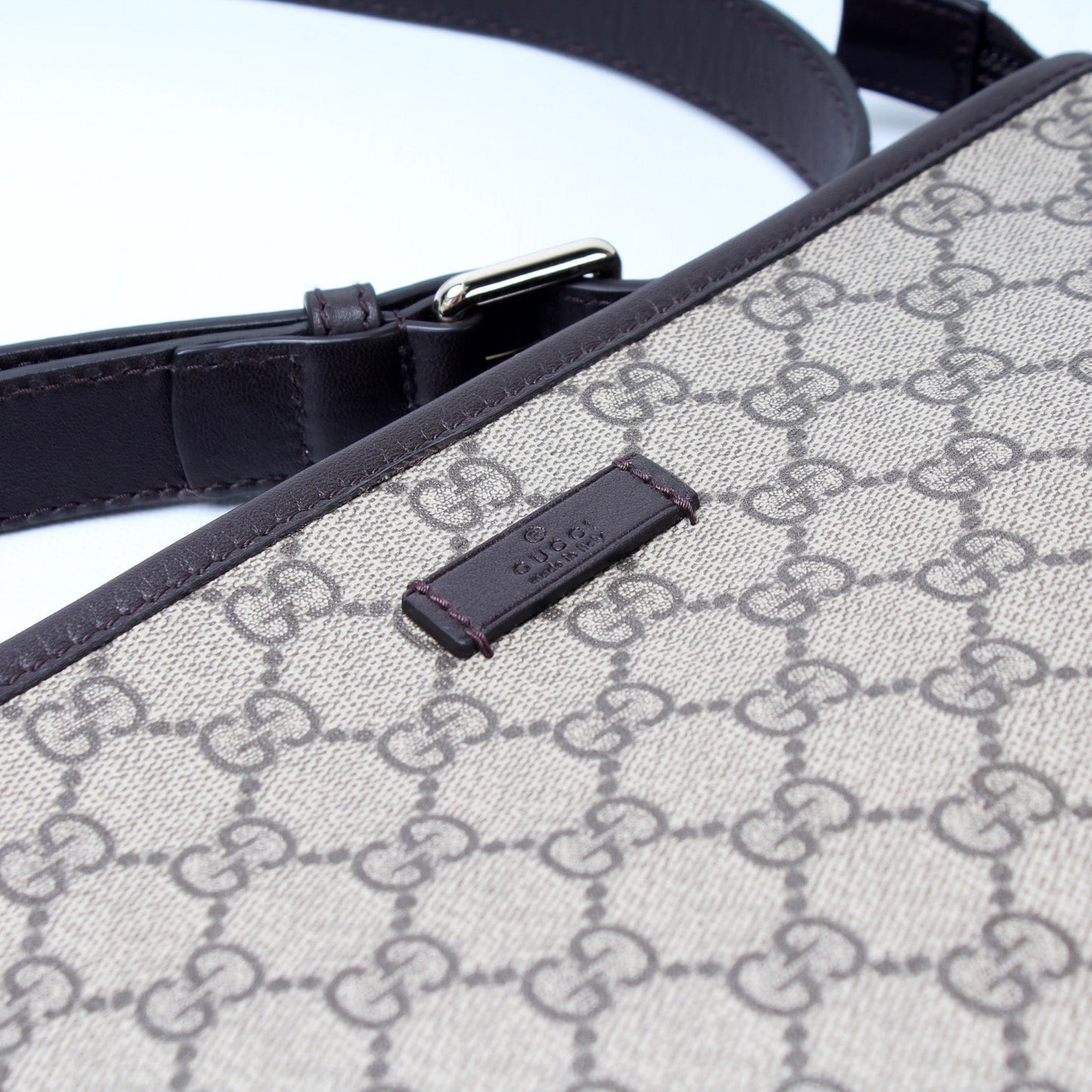 388924 GG Supreme Crossbody