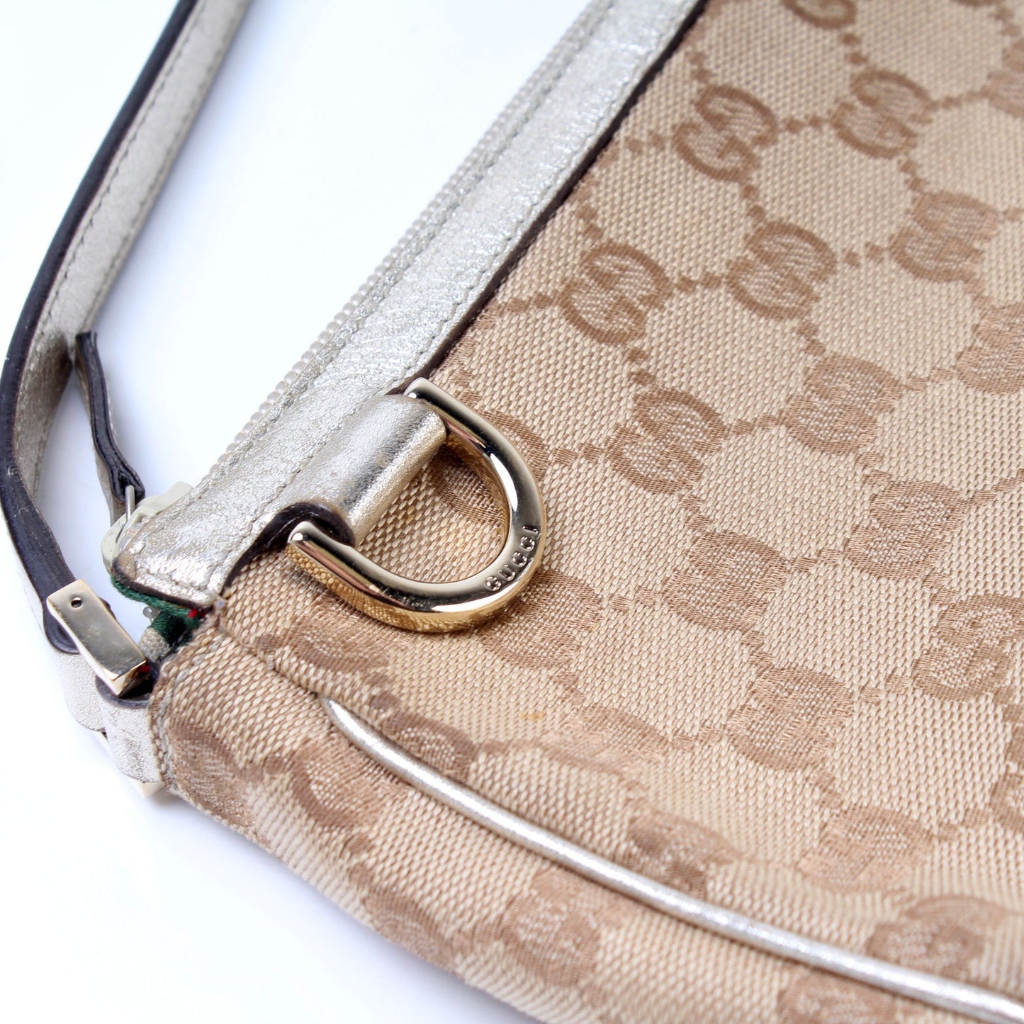 145750 GG Canvas D Ring Cosmetic Case