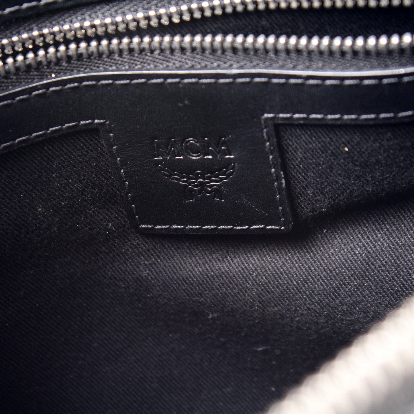 Visetos Pouch Crossbody