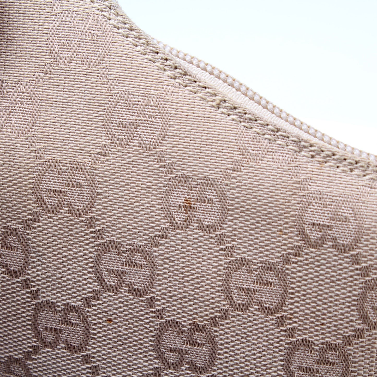 001.3386 GG Canvas Shoulder Bag