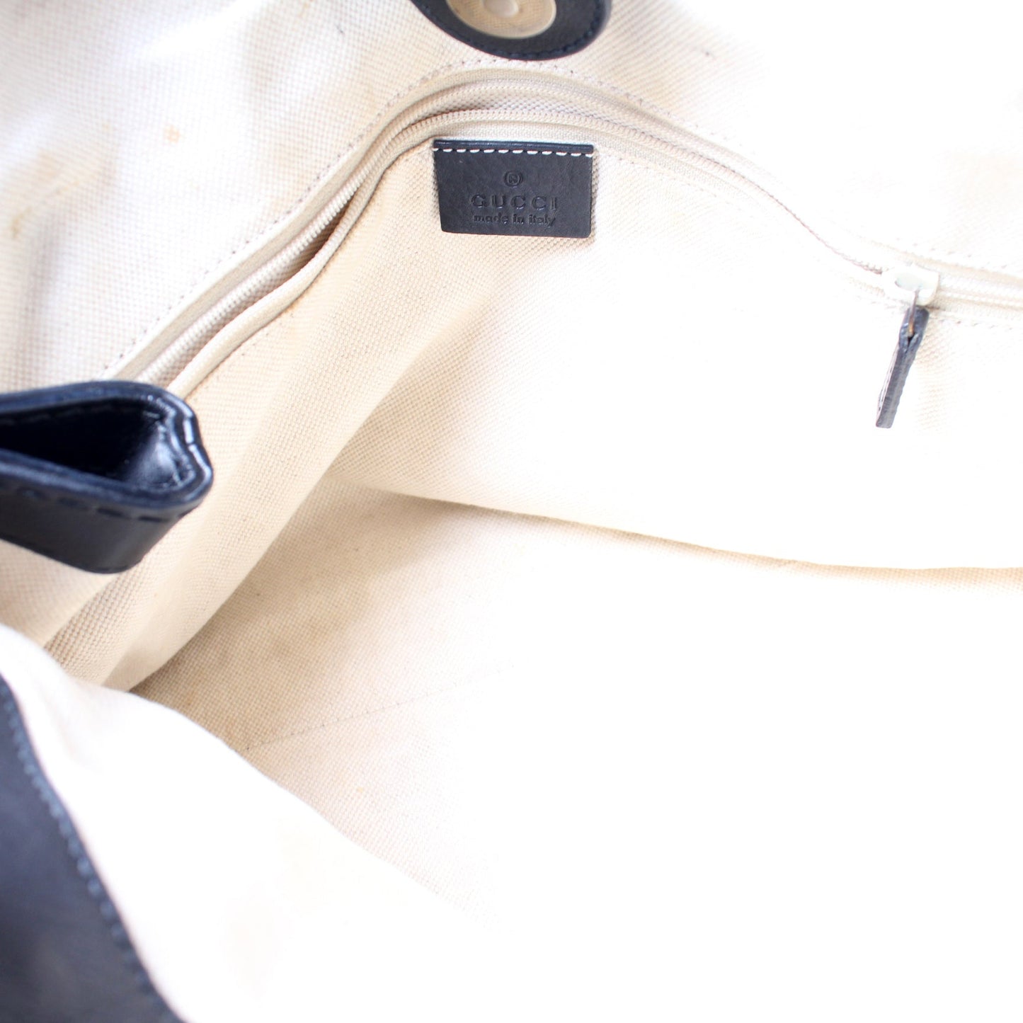 211944 Sukey GG Leather Medium