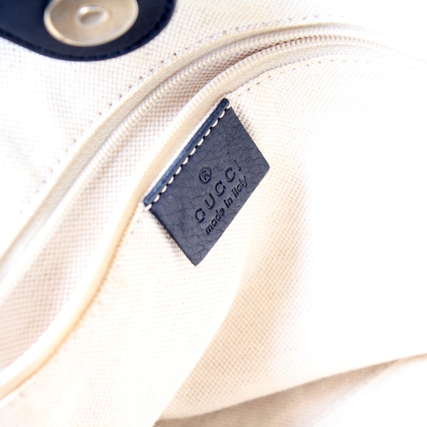 211944 Sukey GG Leather Medium