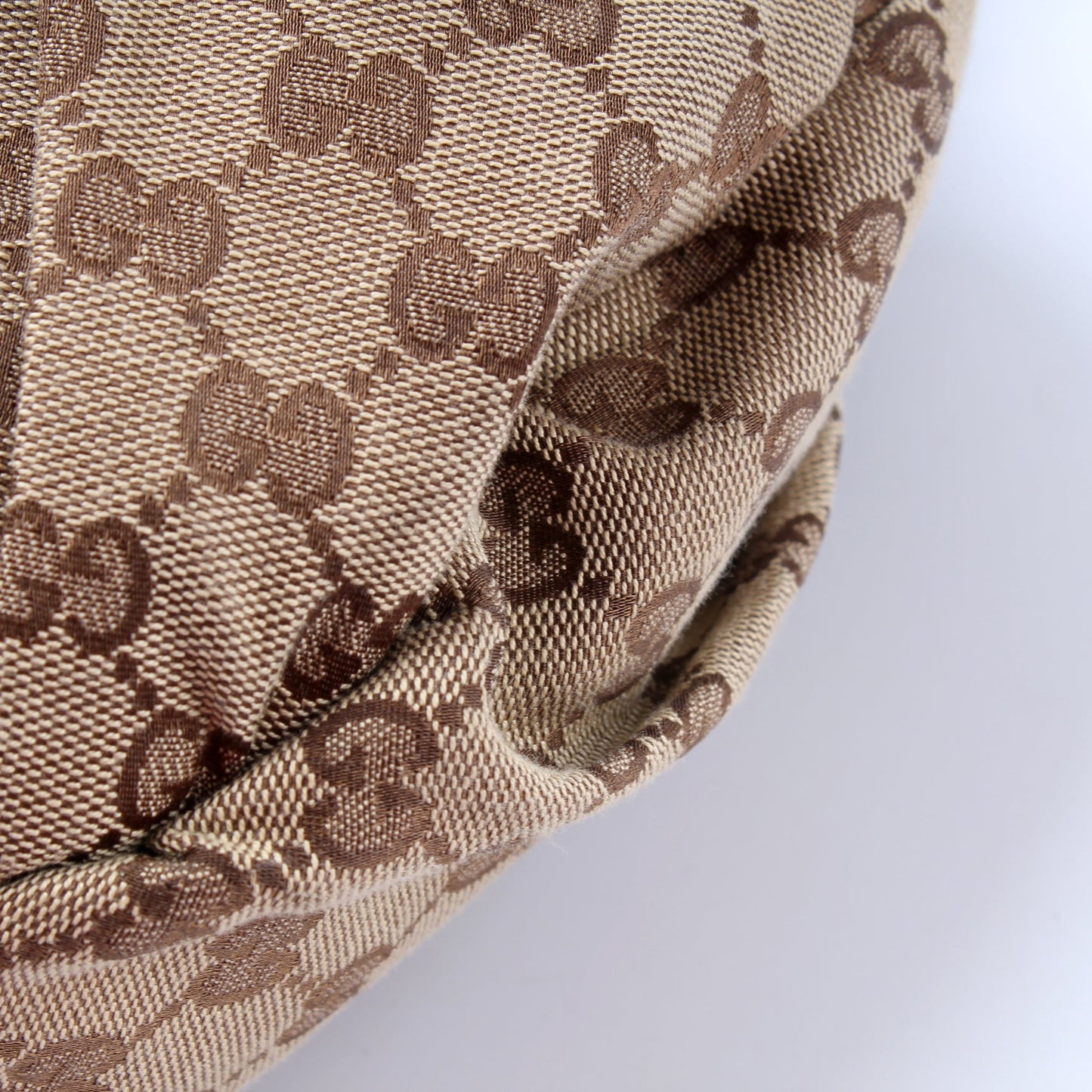 203624 GG Canvas Studded Pelam Medium