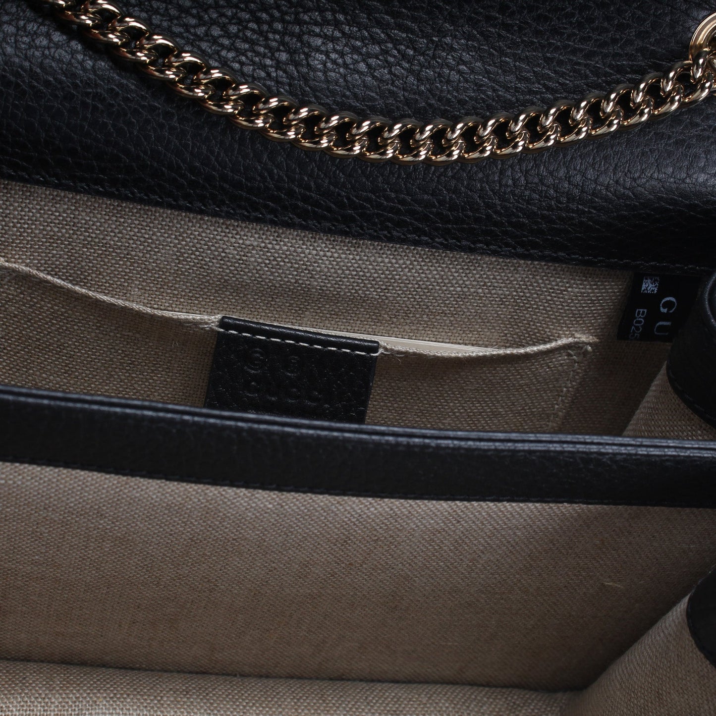 510304 Interlocking Small Crossbody
