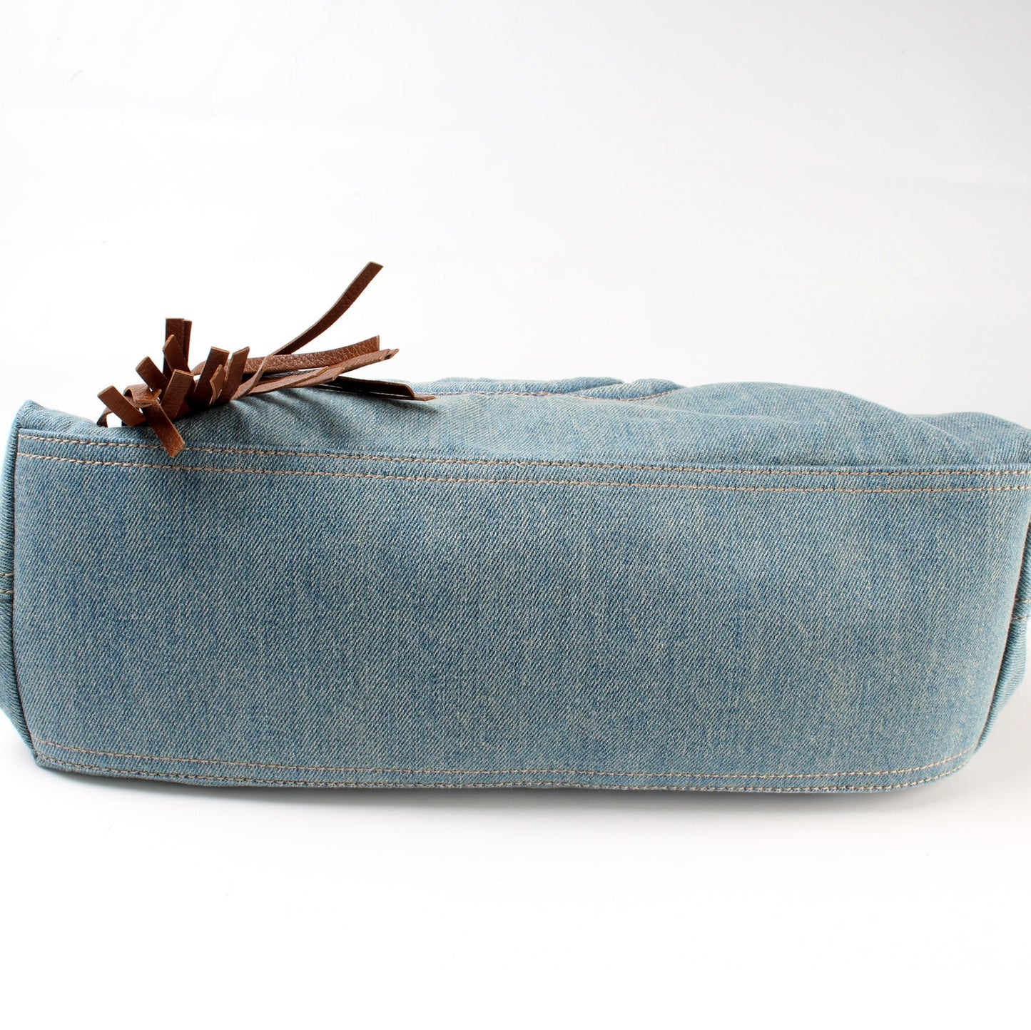 308982 Soho Denim Shoulder Medium