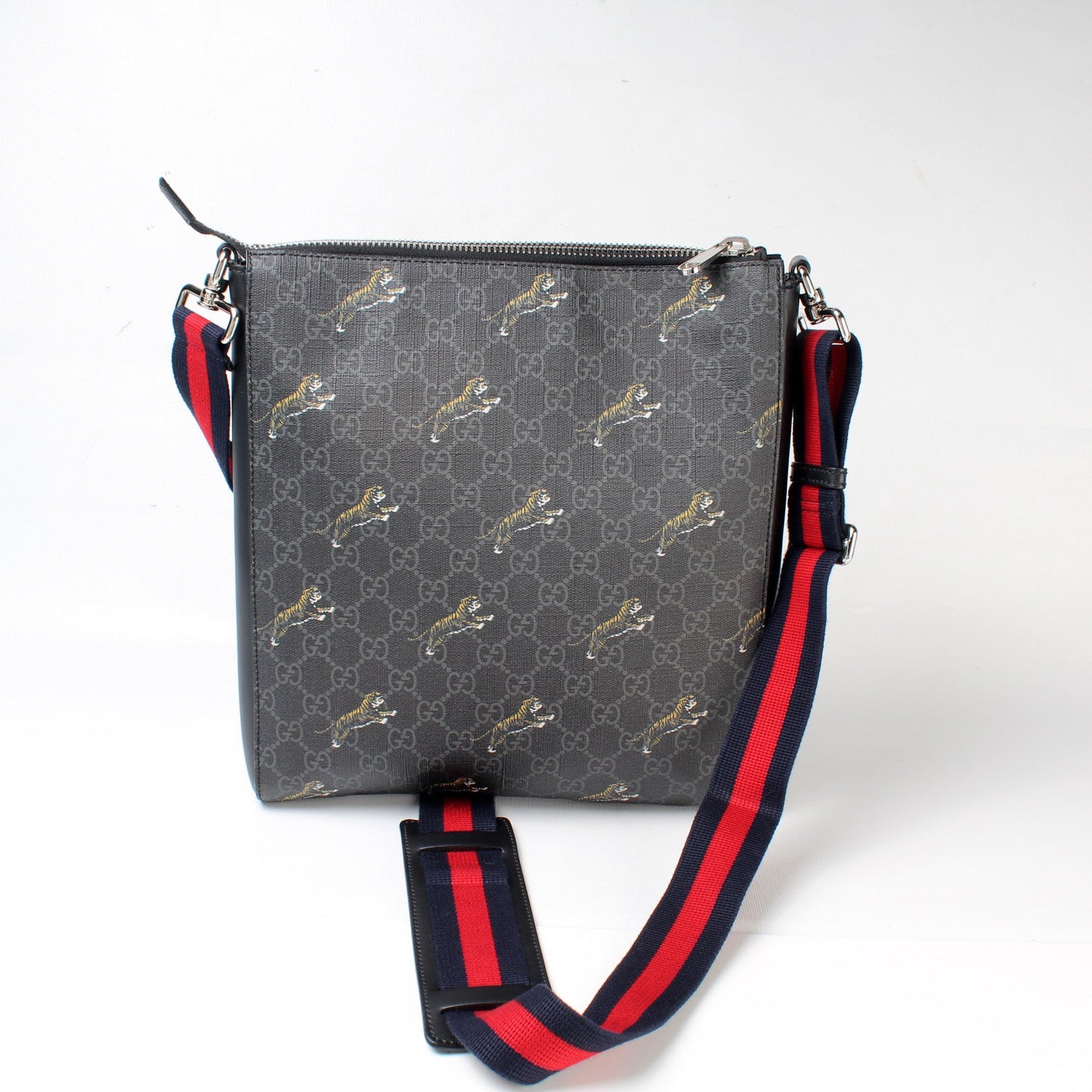 474137 GG Supreme Messenger