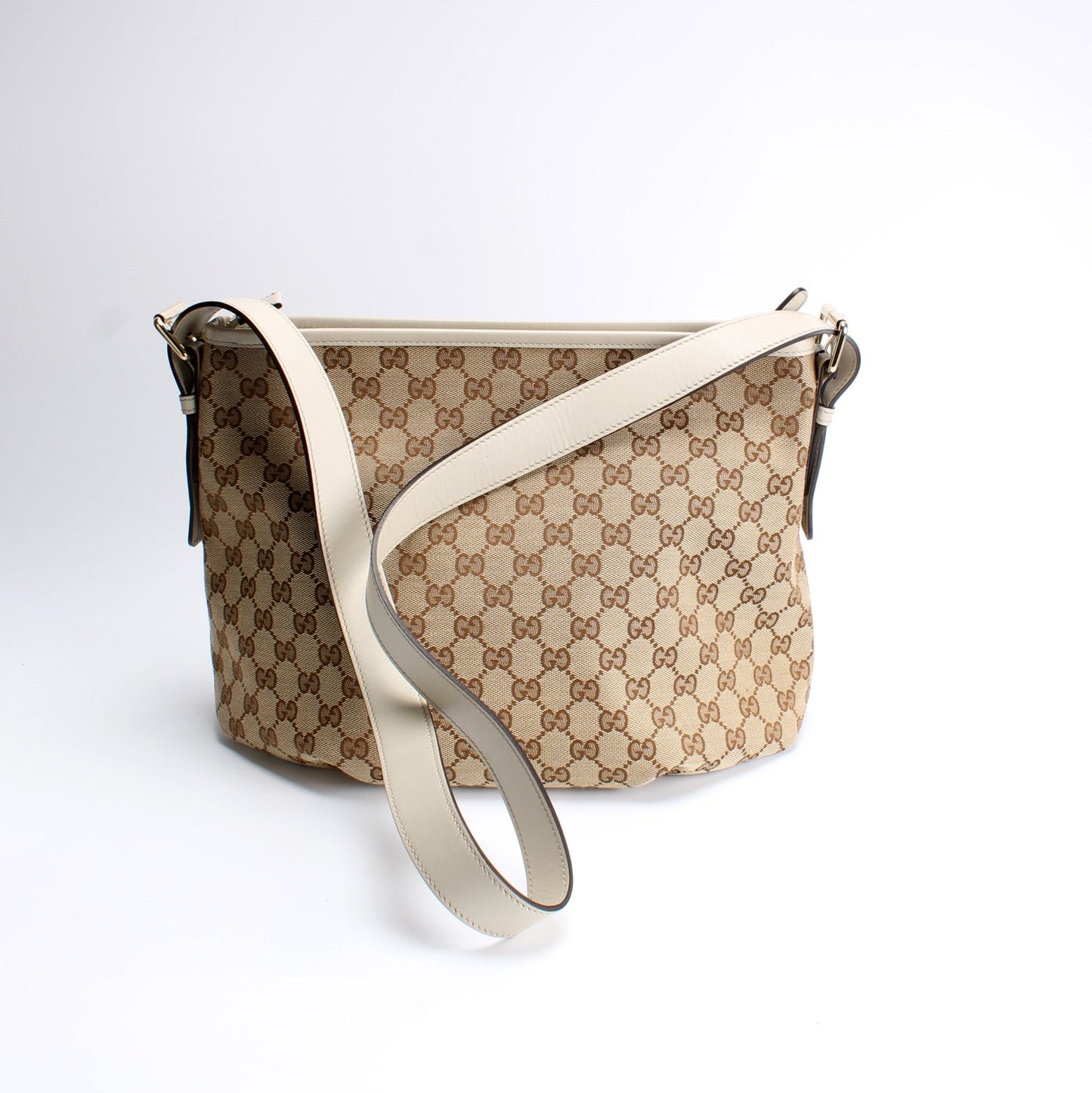 388930 GG Canvas Shoulder Bag