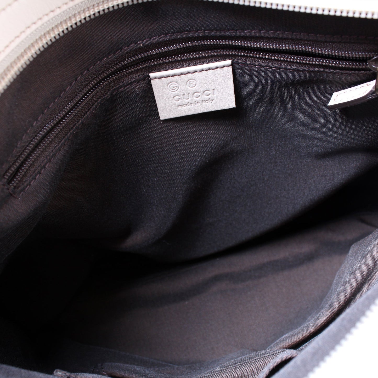 388924 GG Canvas Crossbody