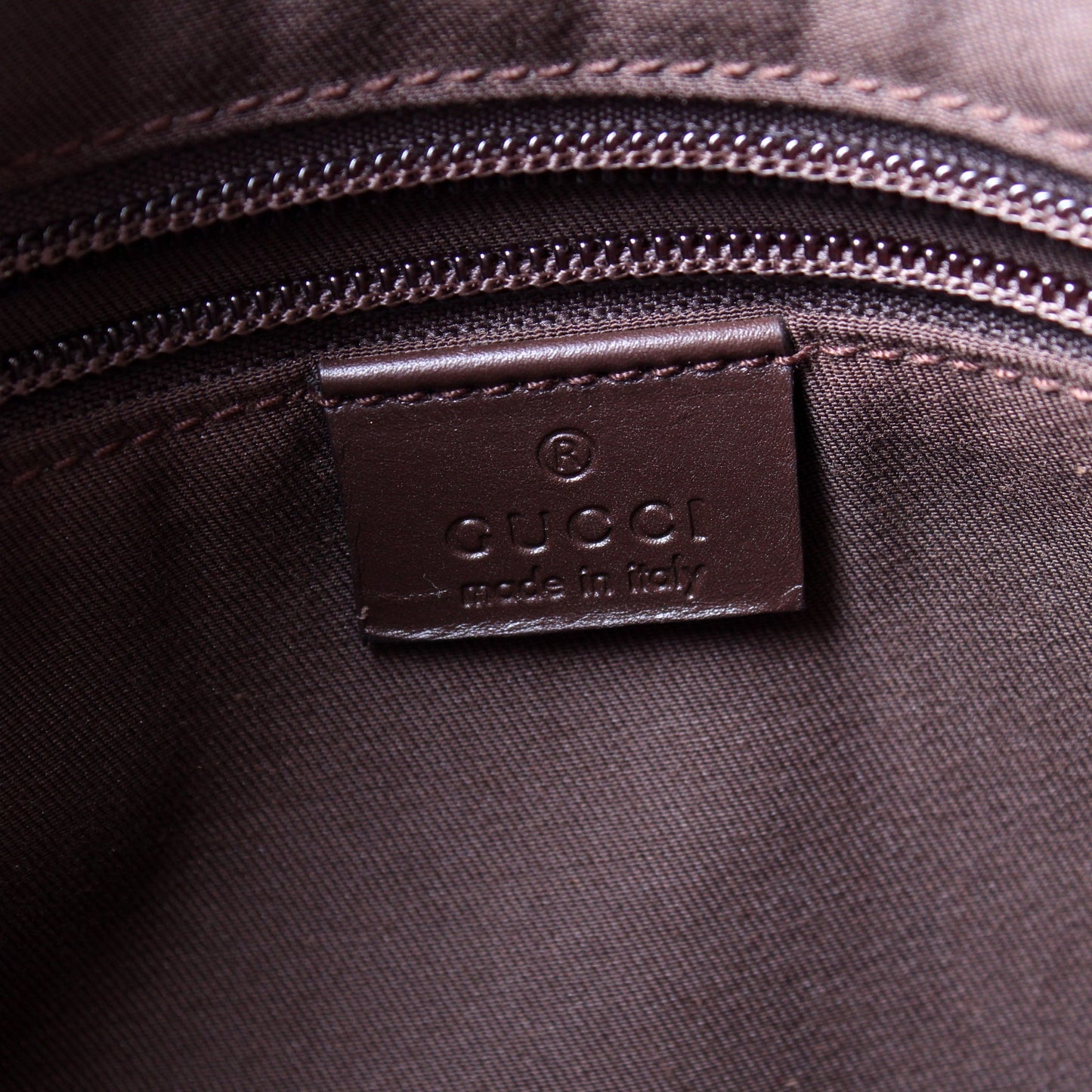 145857 GG Canvas Flat Messenger Medium