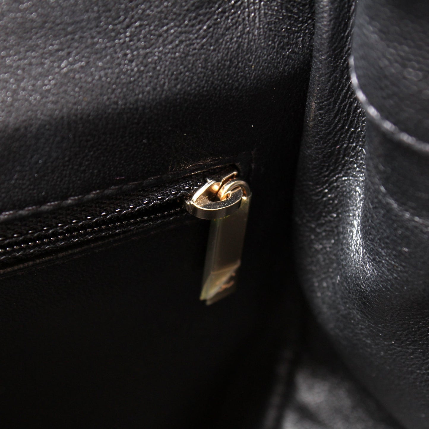 Bussiness Affinity Backpack Caviar 25M