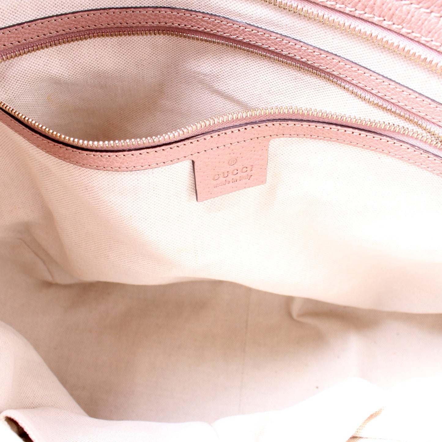 323671 GG Canvas Bree Zip Tote Medium