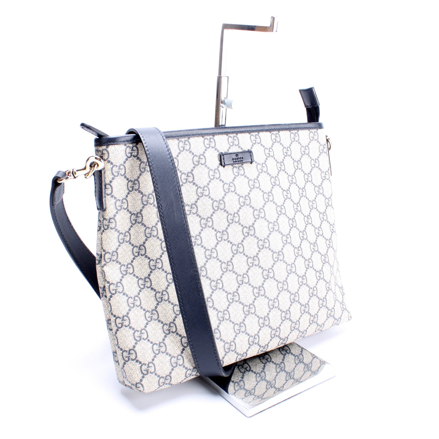 GG Supreme Crossbody 388924