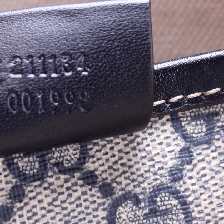 211134 Sherry Line Tote