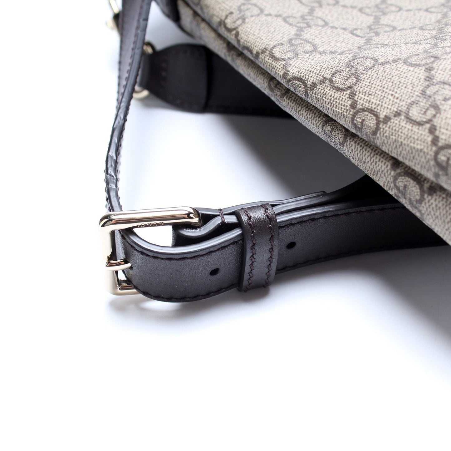 388924 GG Supreme Crossbody