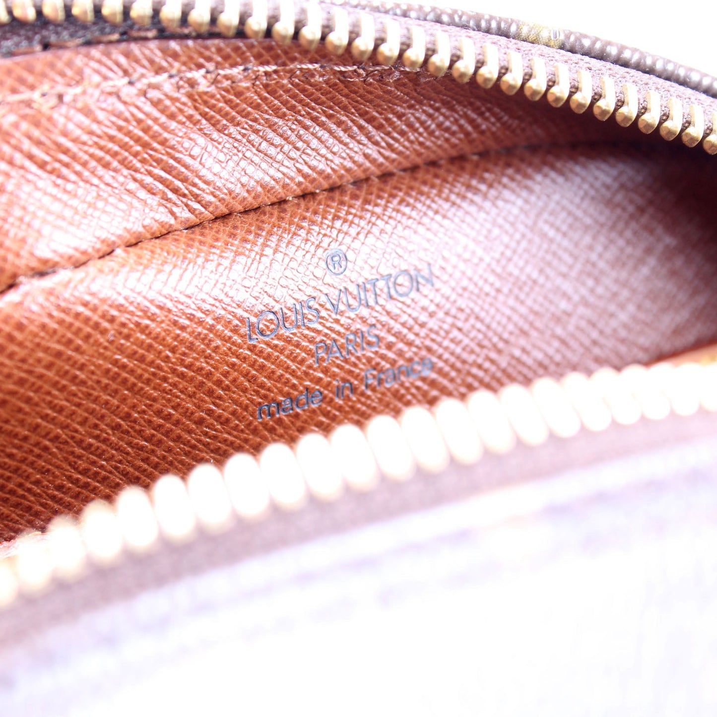 Blois Crossbody Monogram