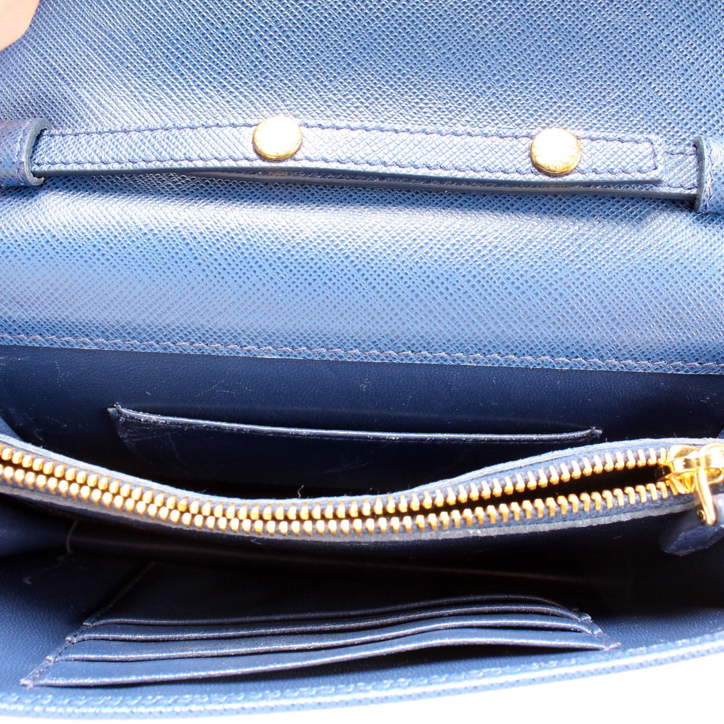 1BP006 Saffiano Lux Chain Wallet
