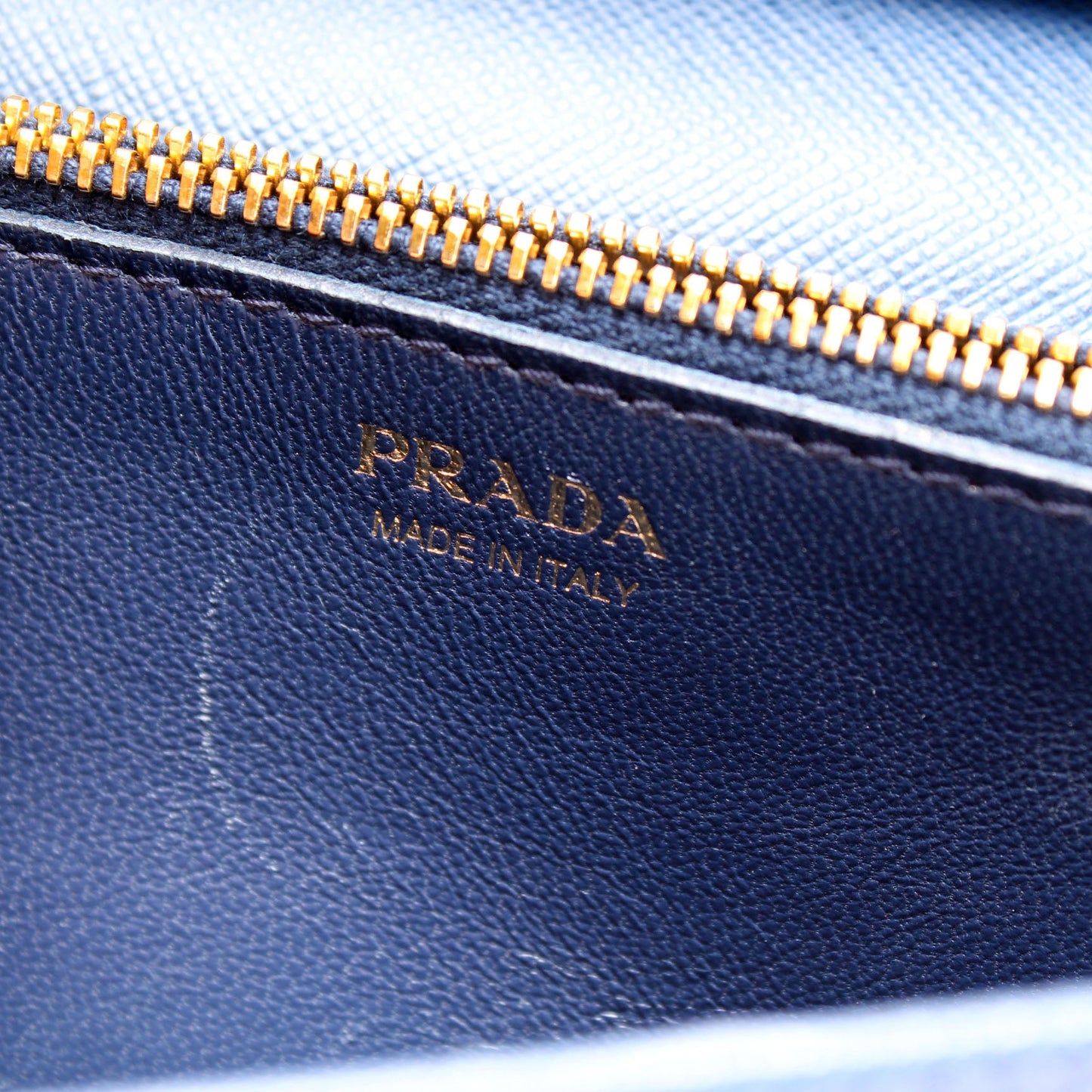 1BP006 Saffiano Lux Chain Wallet