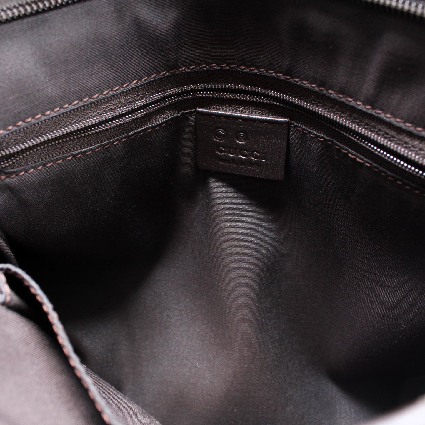 257246 GG Canvas Flat Messenger