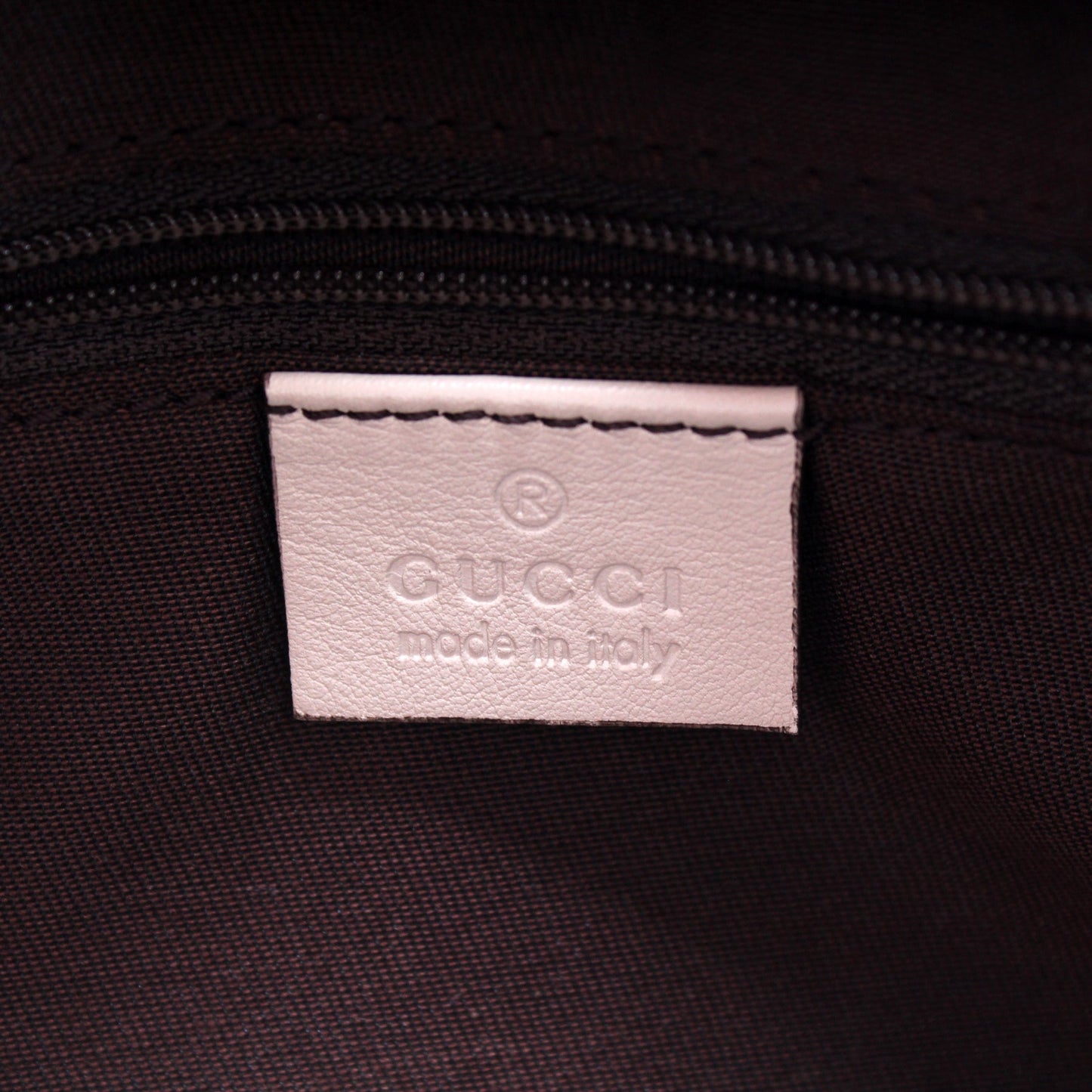 388924 GG Canvas Crossbody