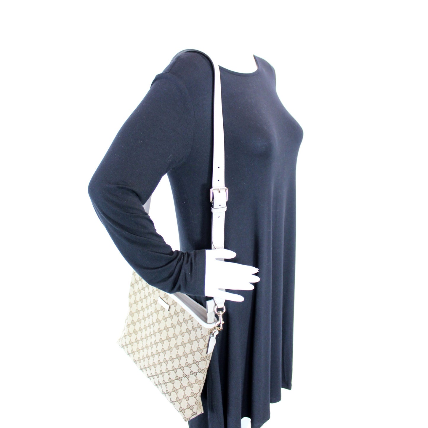 388924 GG Canvas Crossbody