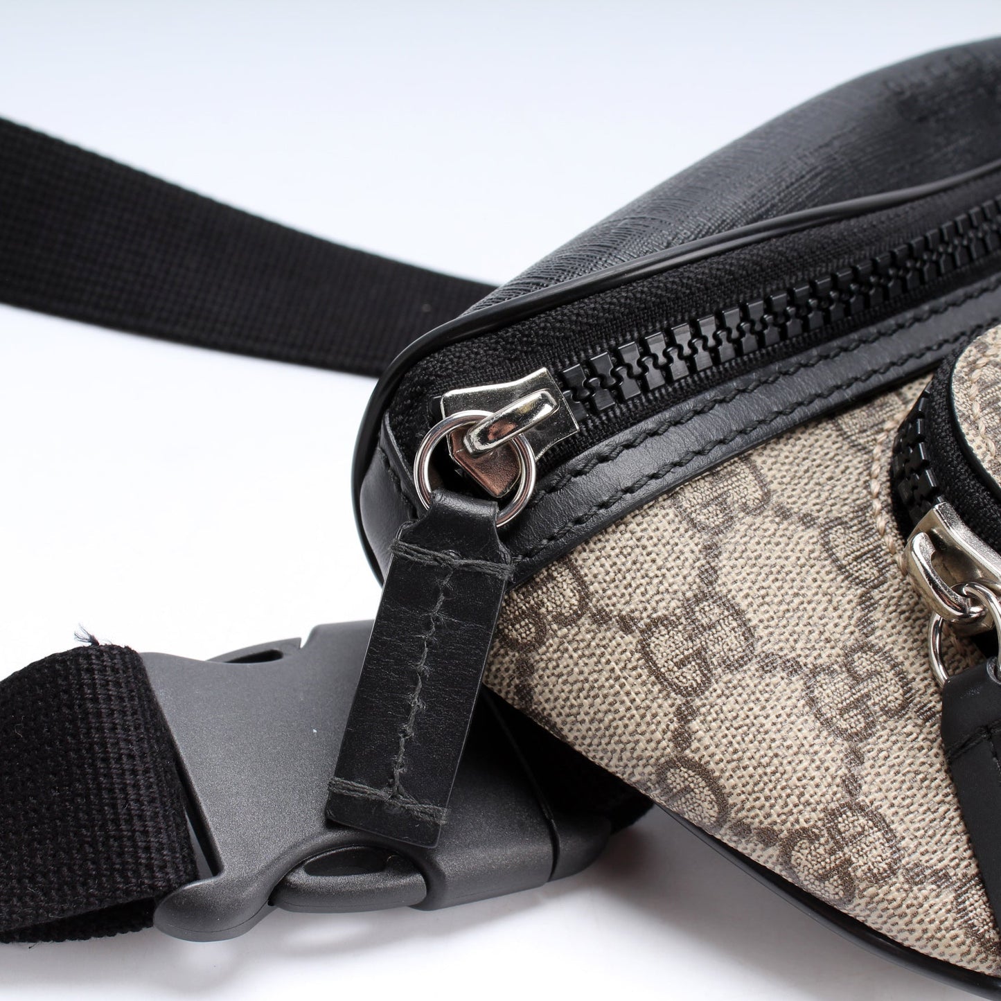 450946 GG Supreme Belt Bag