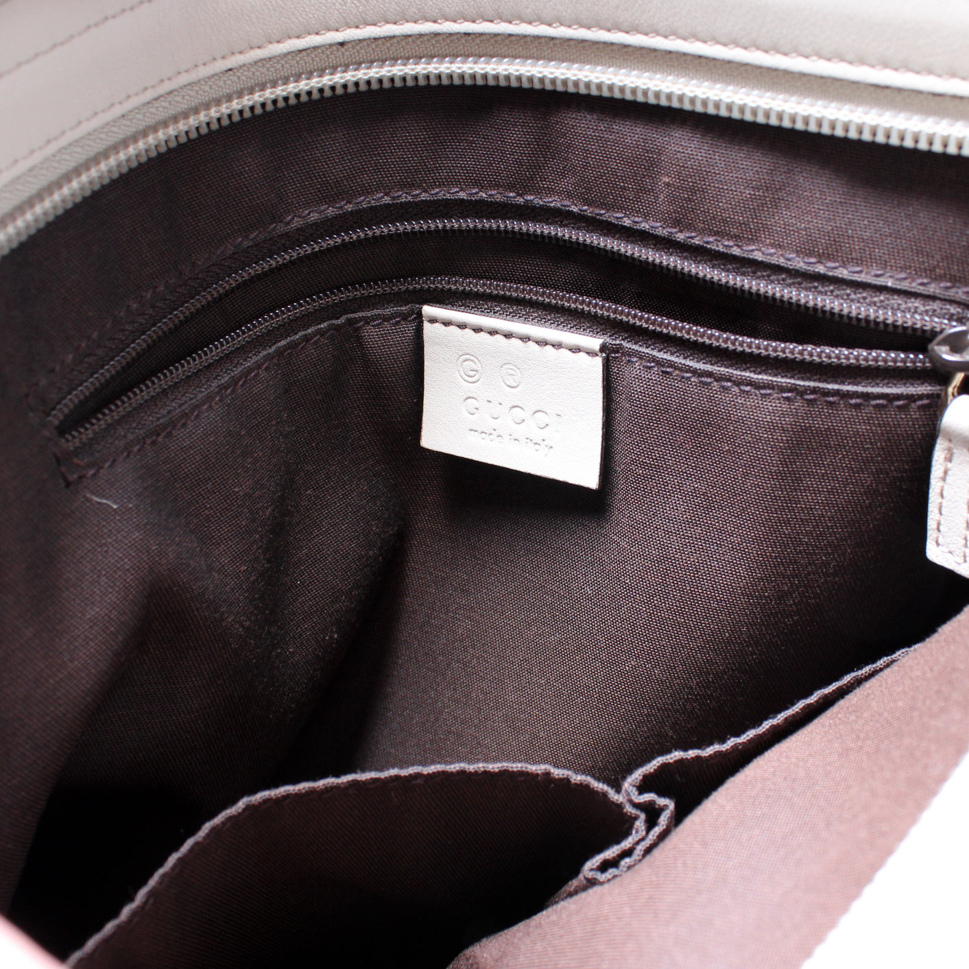 388924 GG Canvas Crossbody