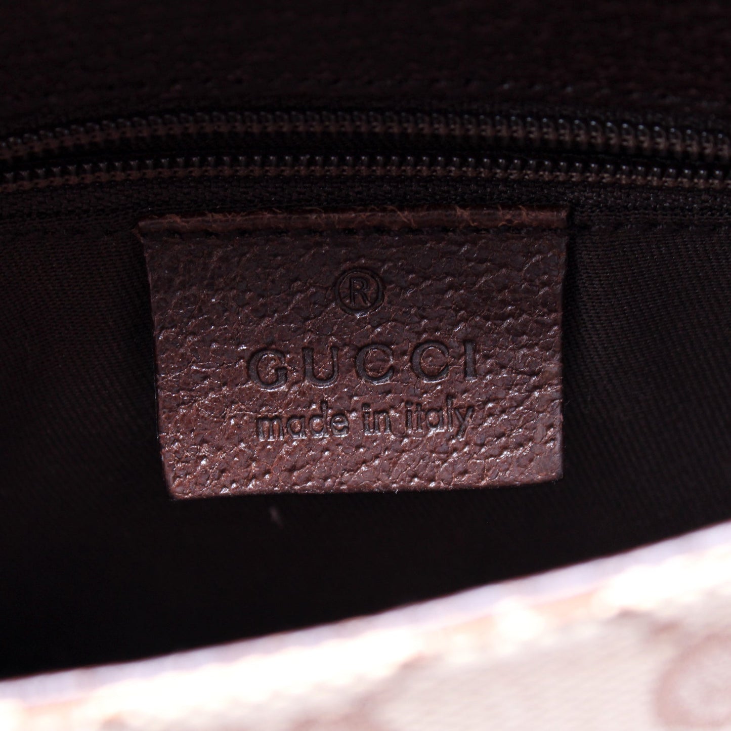 131236 GG Canvas Small Buckle Belt Bag