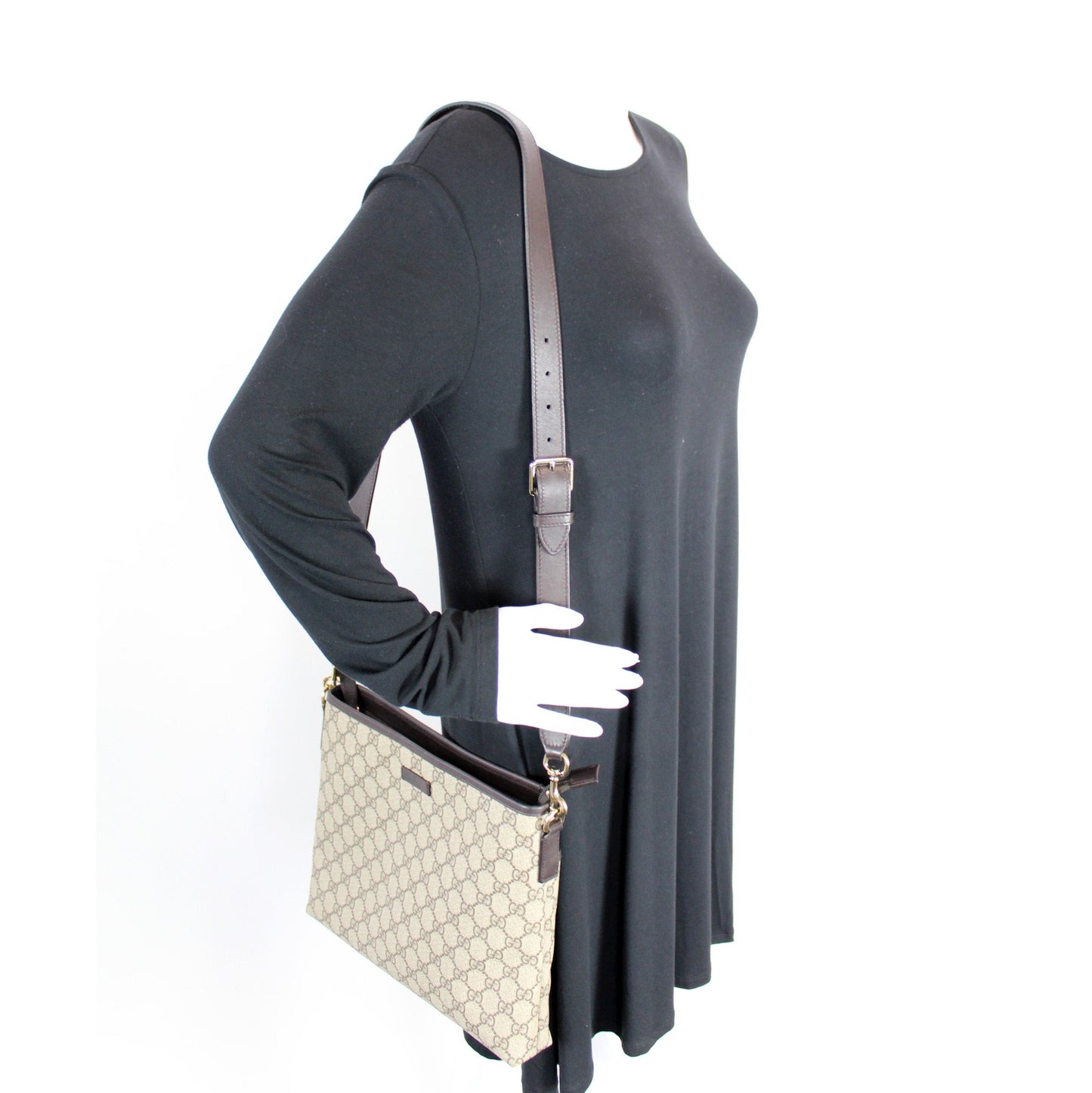 388924 GG Supreme Crossbody