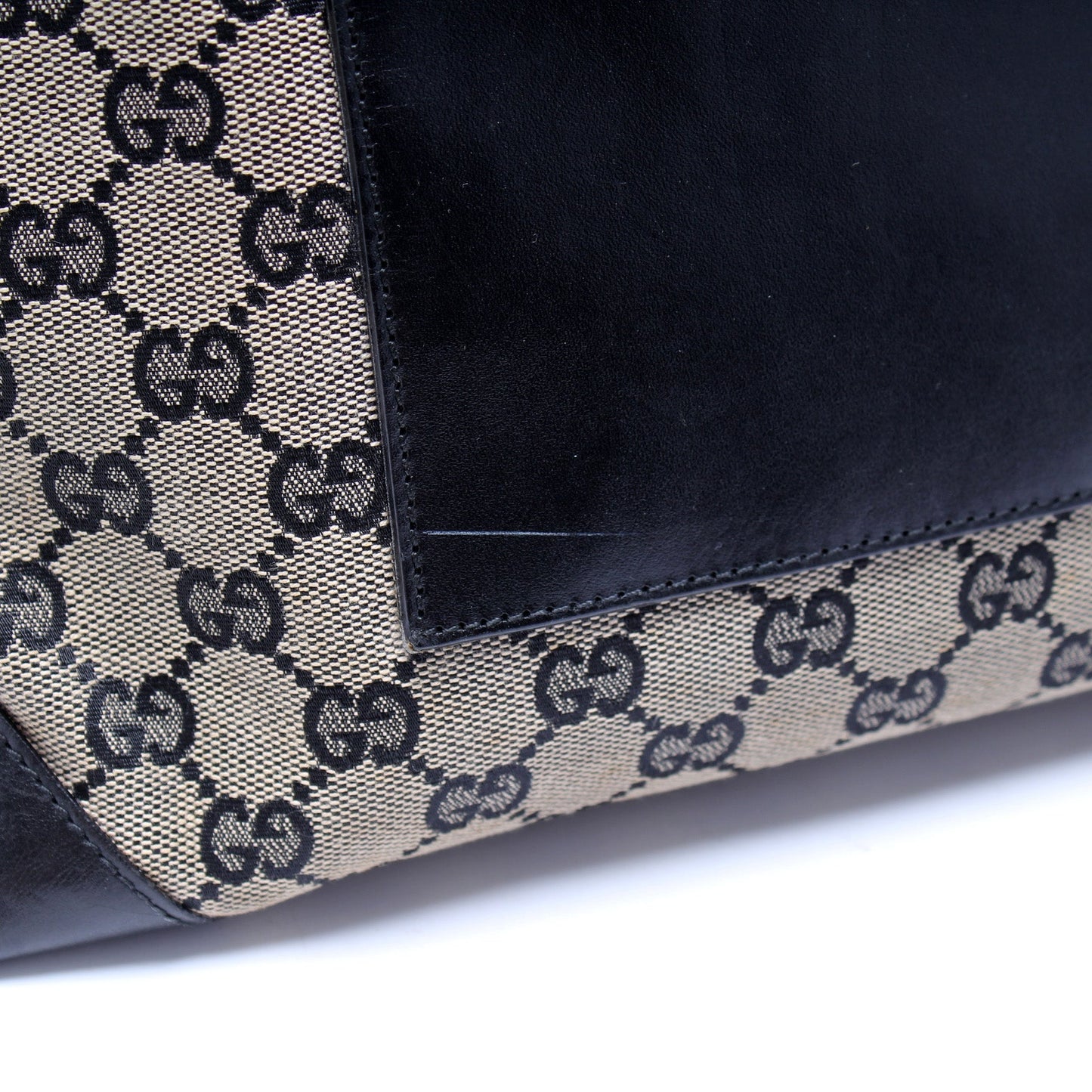 019-0426 GG Canvas Zip Tote