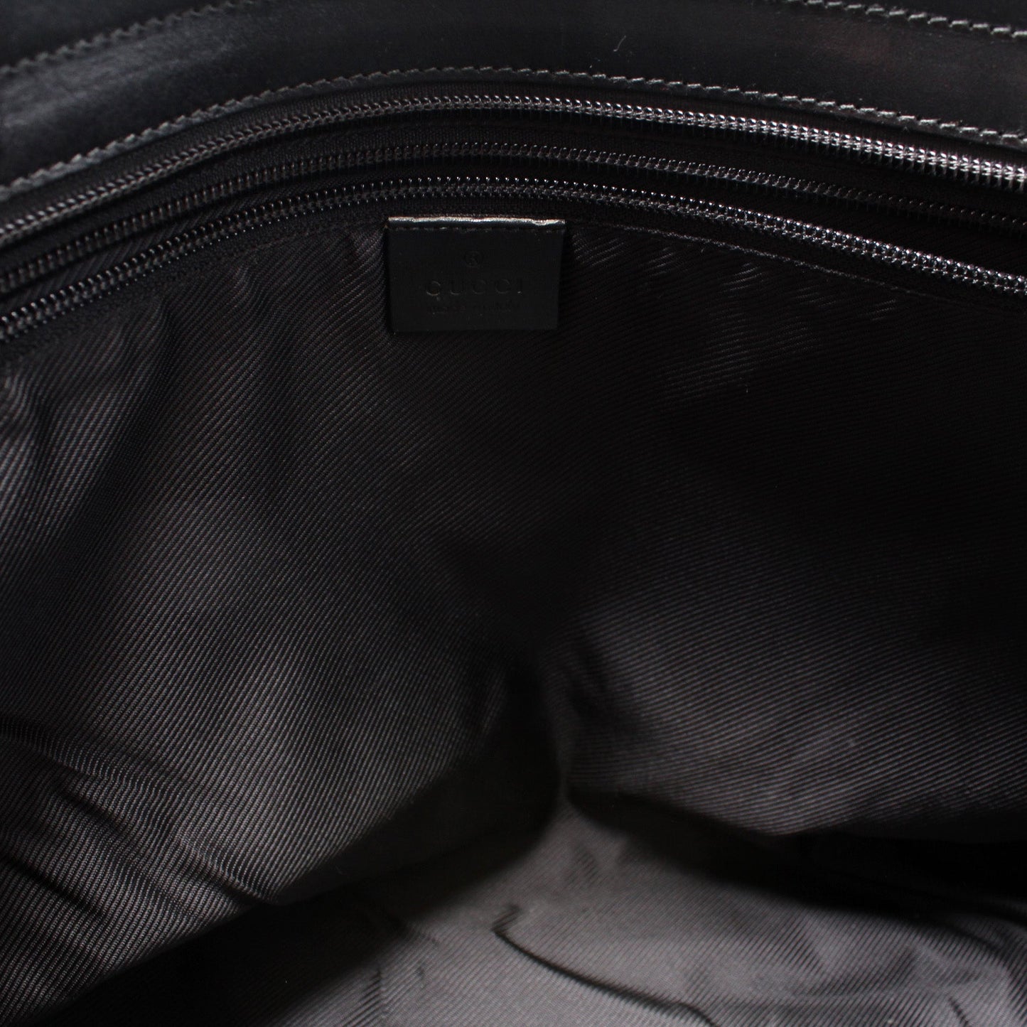 019-0426 GG Canvas Zip Tote
