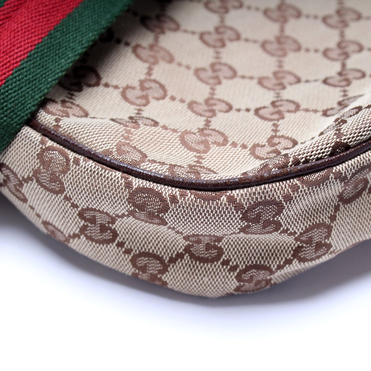 122790 Shelly Web Crossbody GG Canvas