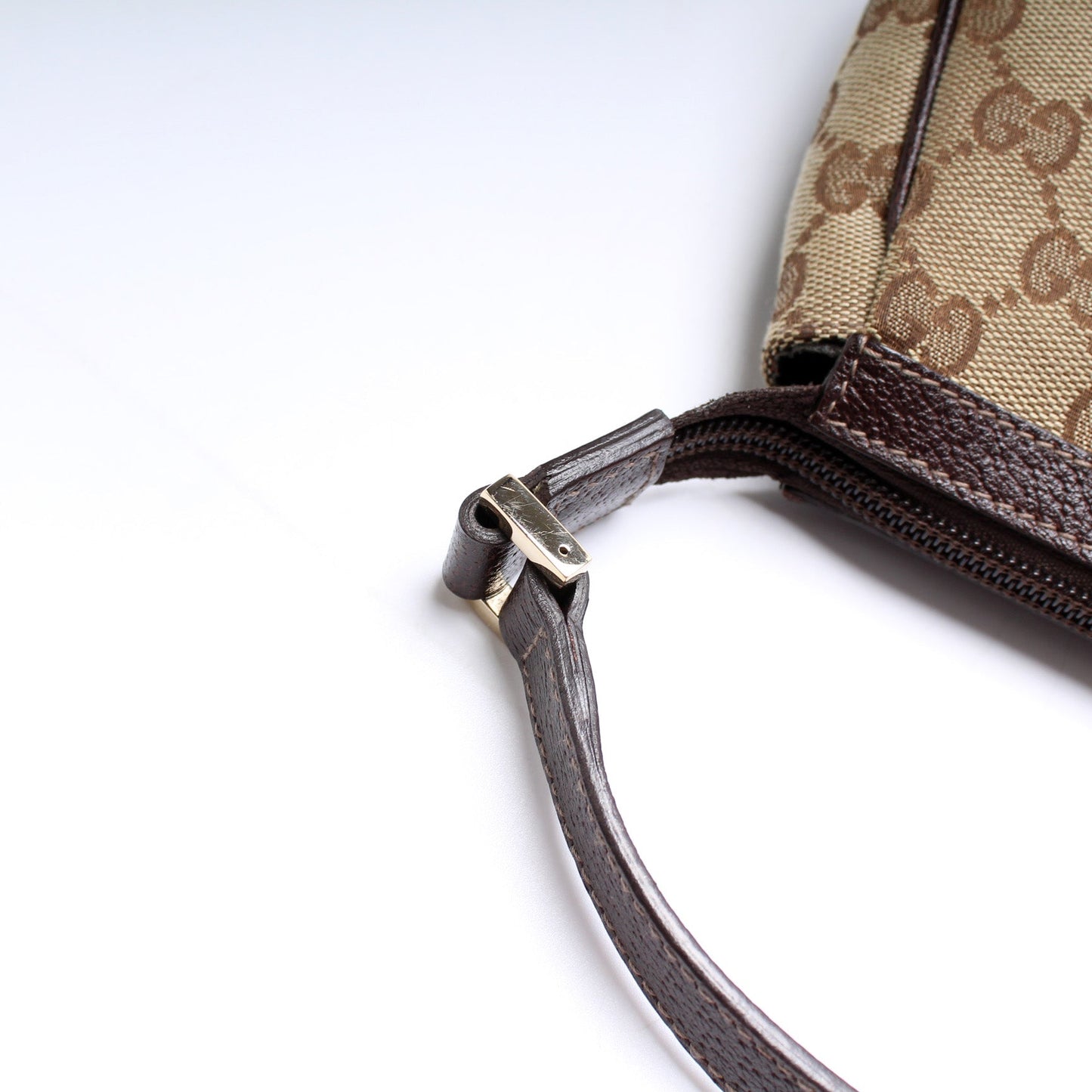154750 GG Canvas D Ring Cosmetic Case