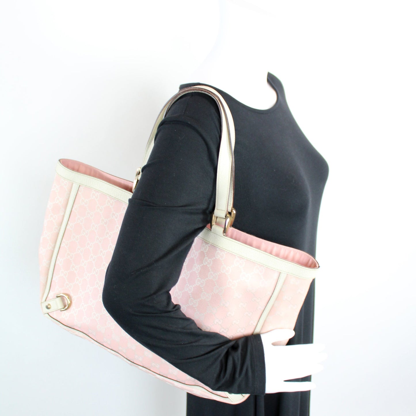 141472 GG Canvas Abbey Tote