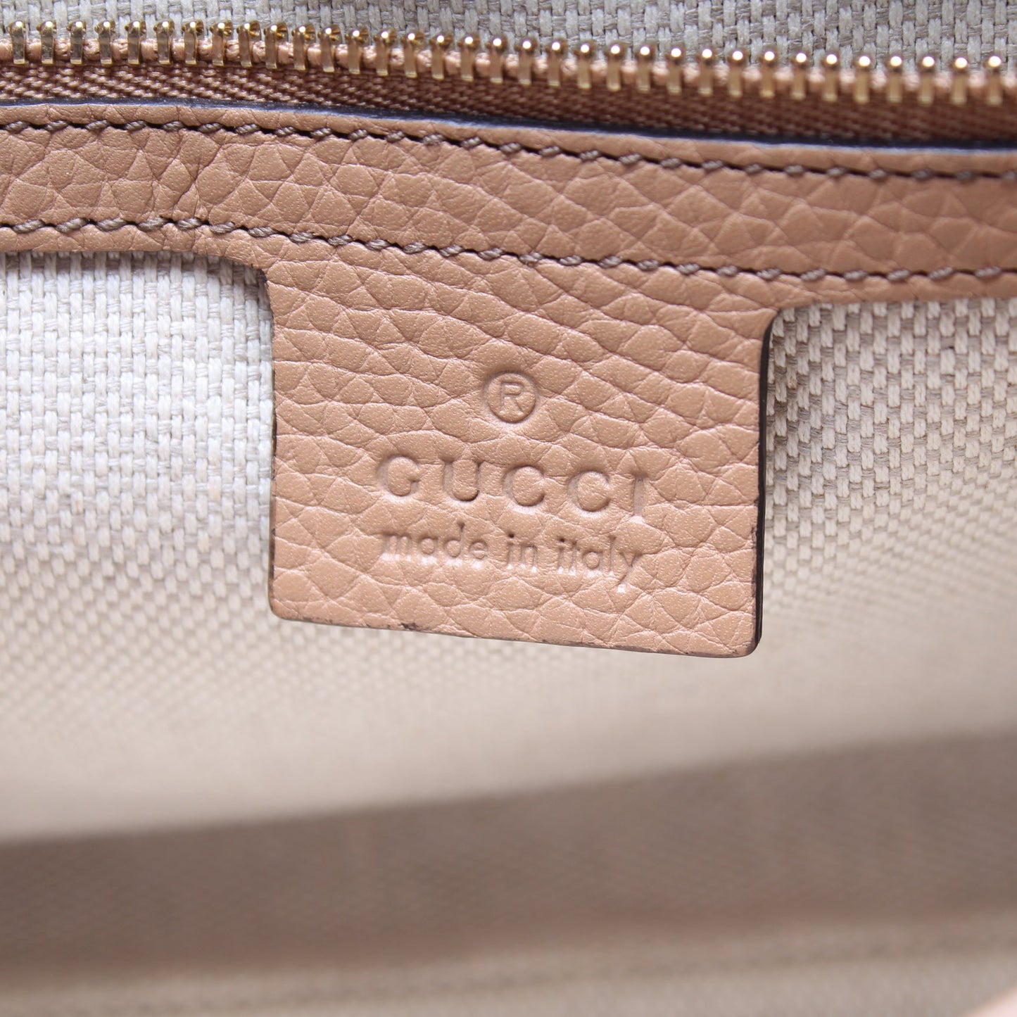 336752 Soho Chain Crossbody Medium
