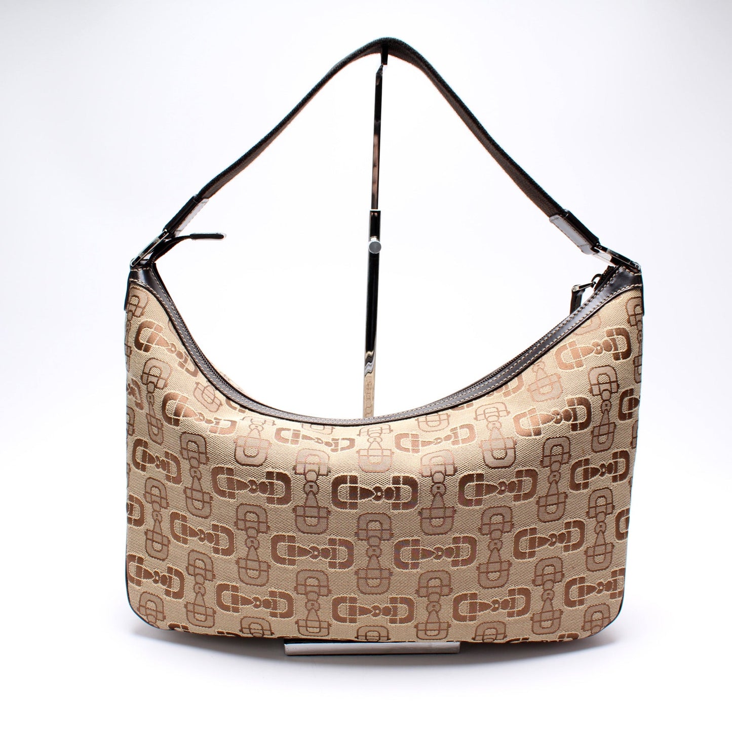 211523 Horsebit Canvas Hobo